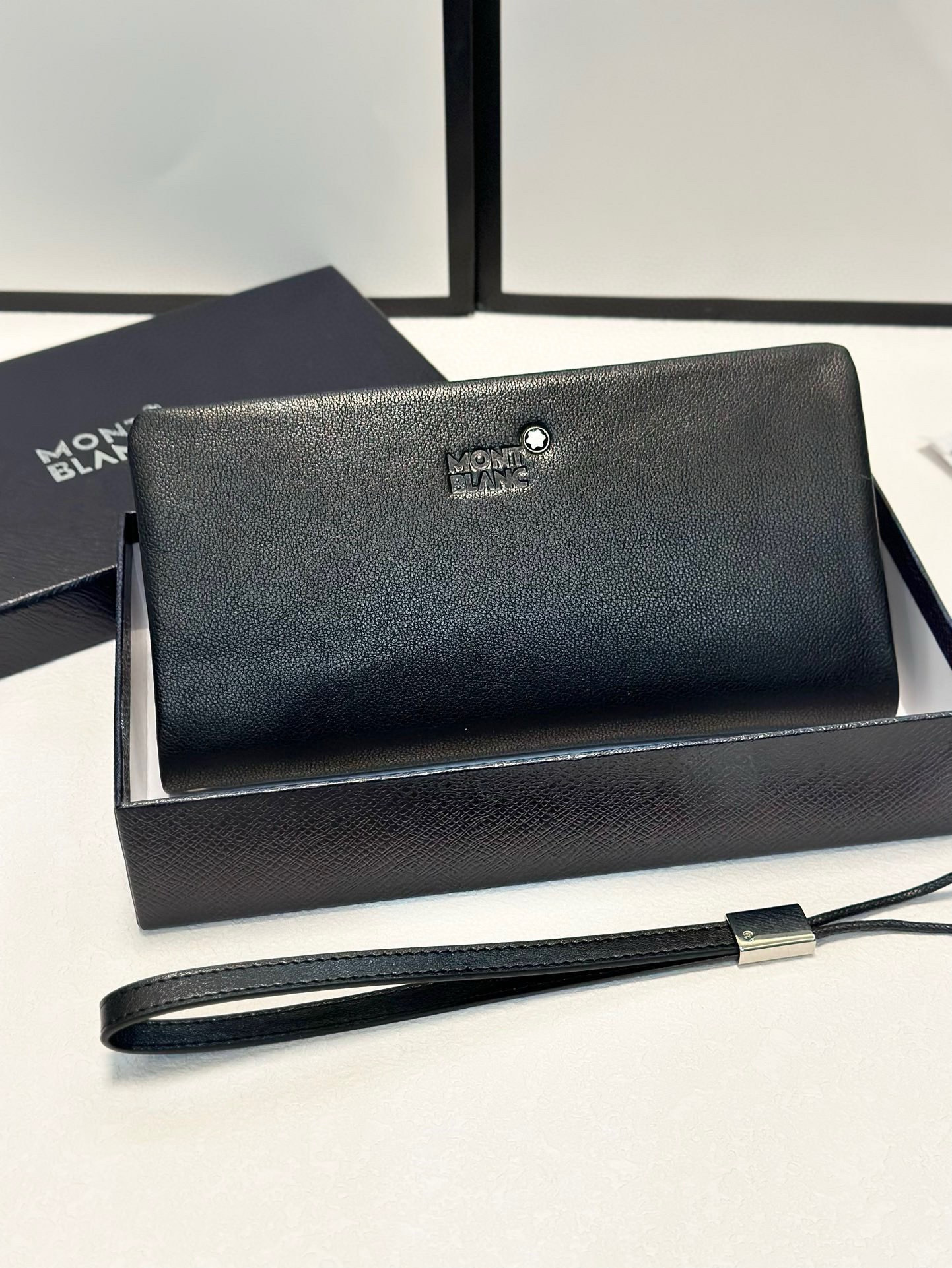 $35.72 Montblanc ZT9579 gallery