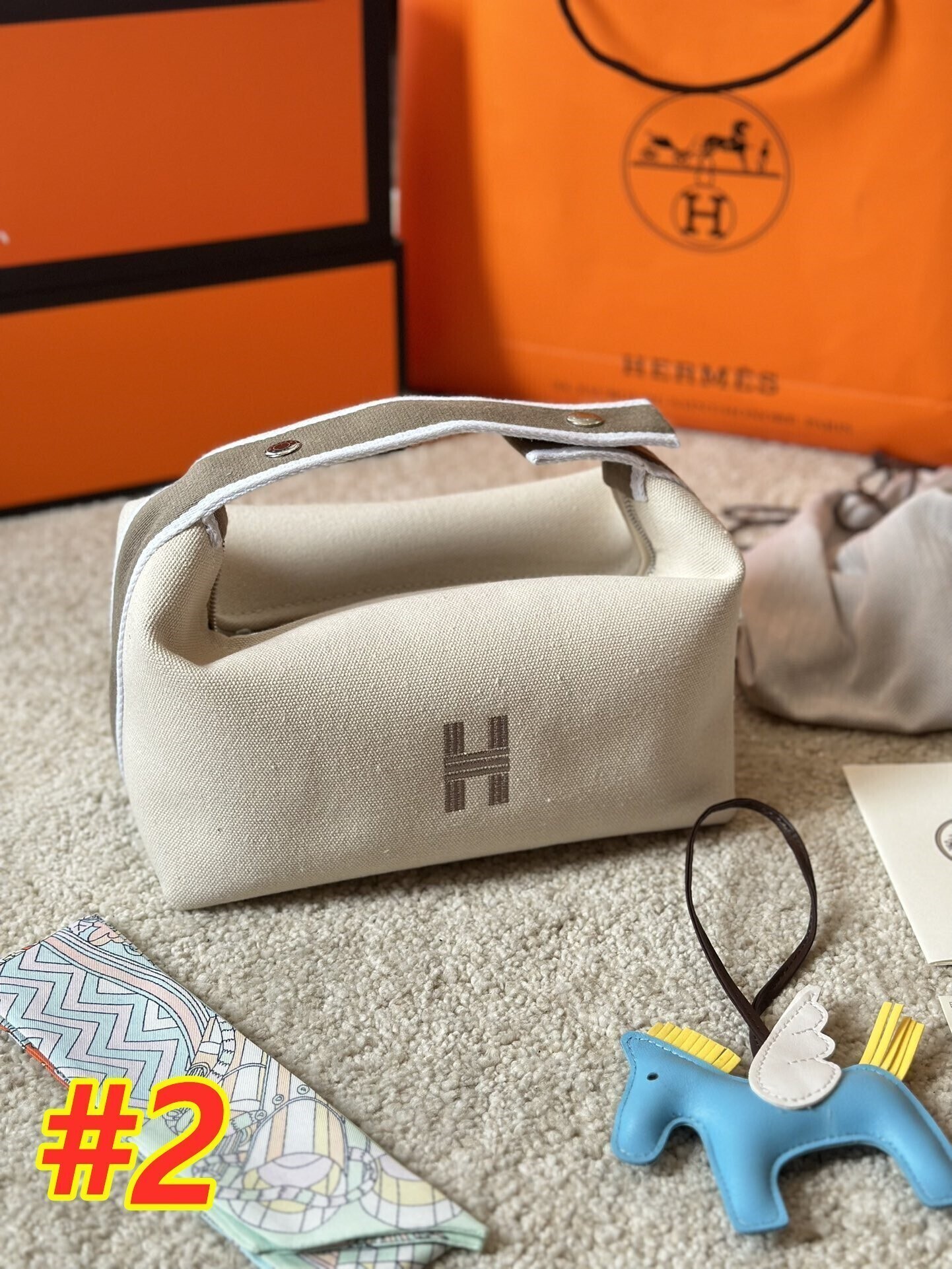 $35.99 Hermes HE3962 gallery