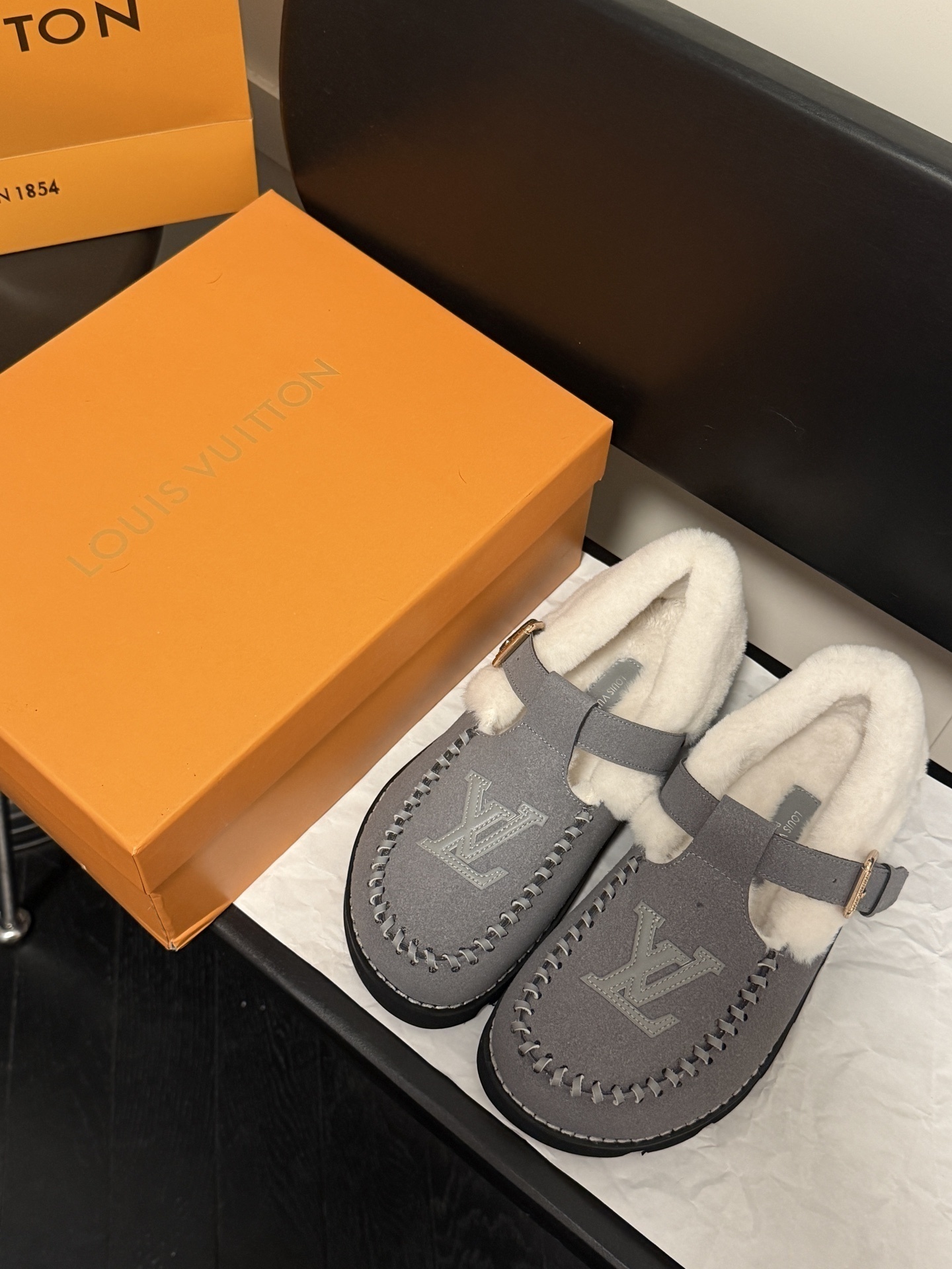 $41.07 LV ZT9864 gallery