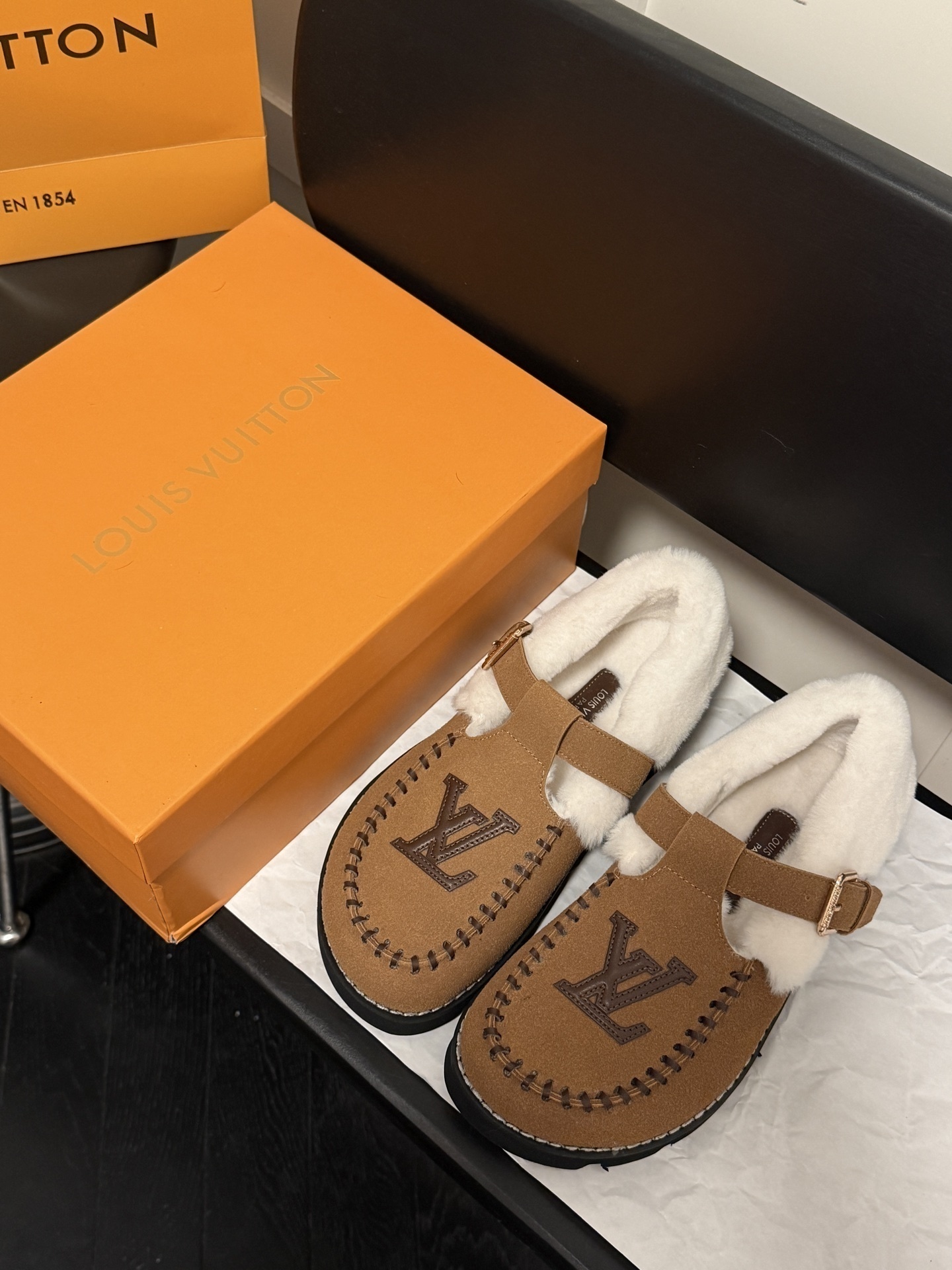 $41.07 LV ZT9864 gallery