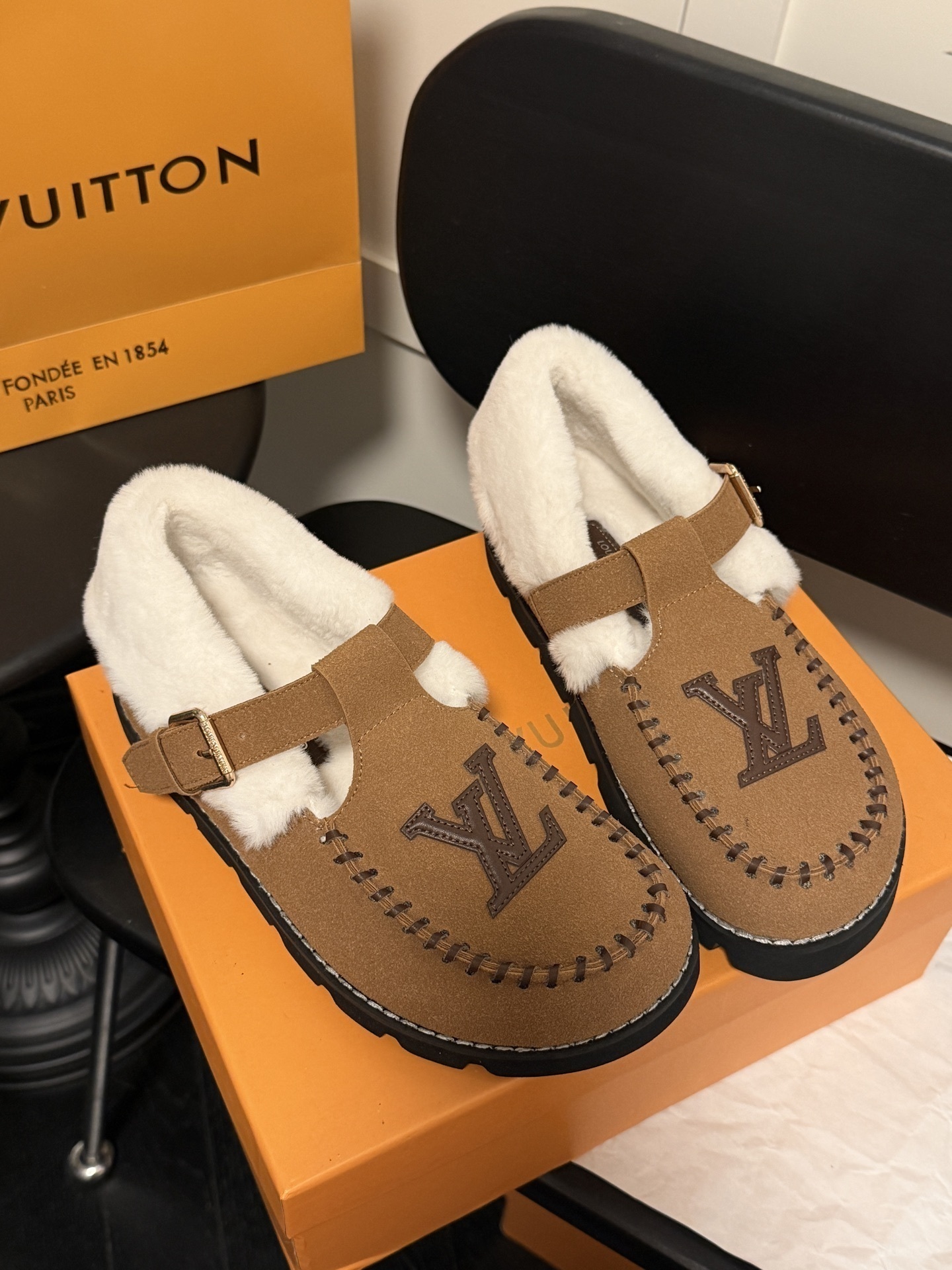 $41.07 LV ZT9864 gallery