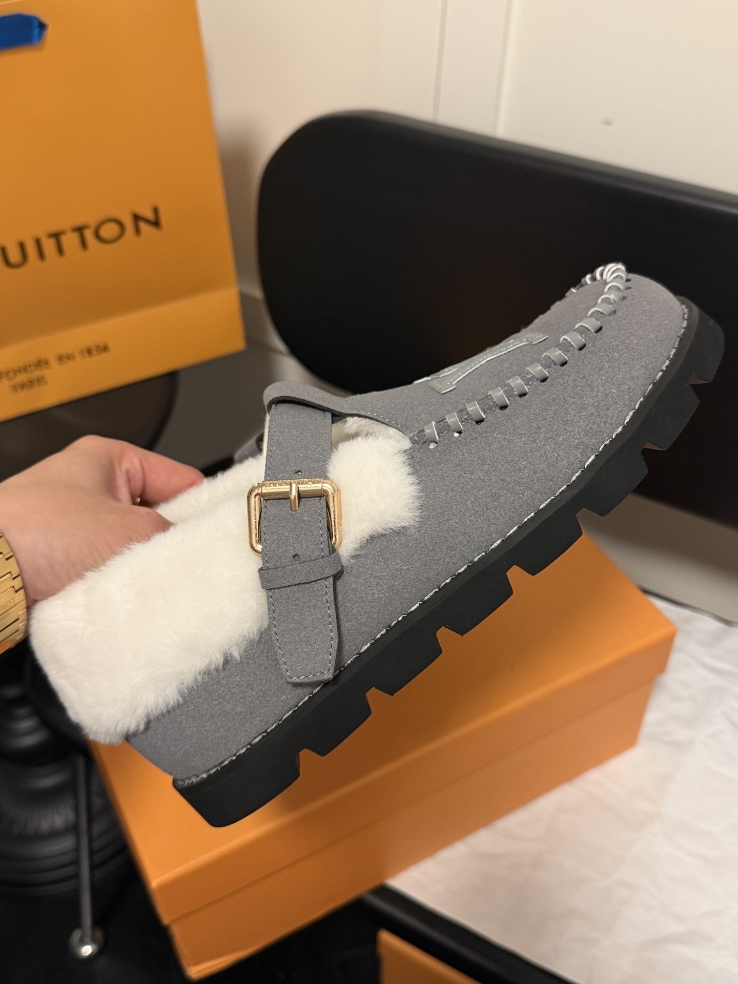 $41.07 LV ZT9864 gallery