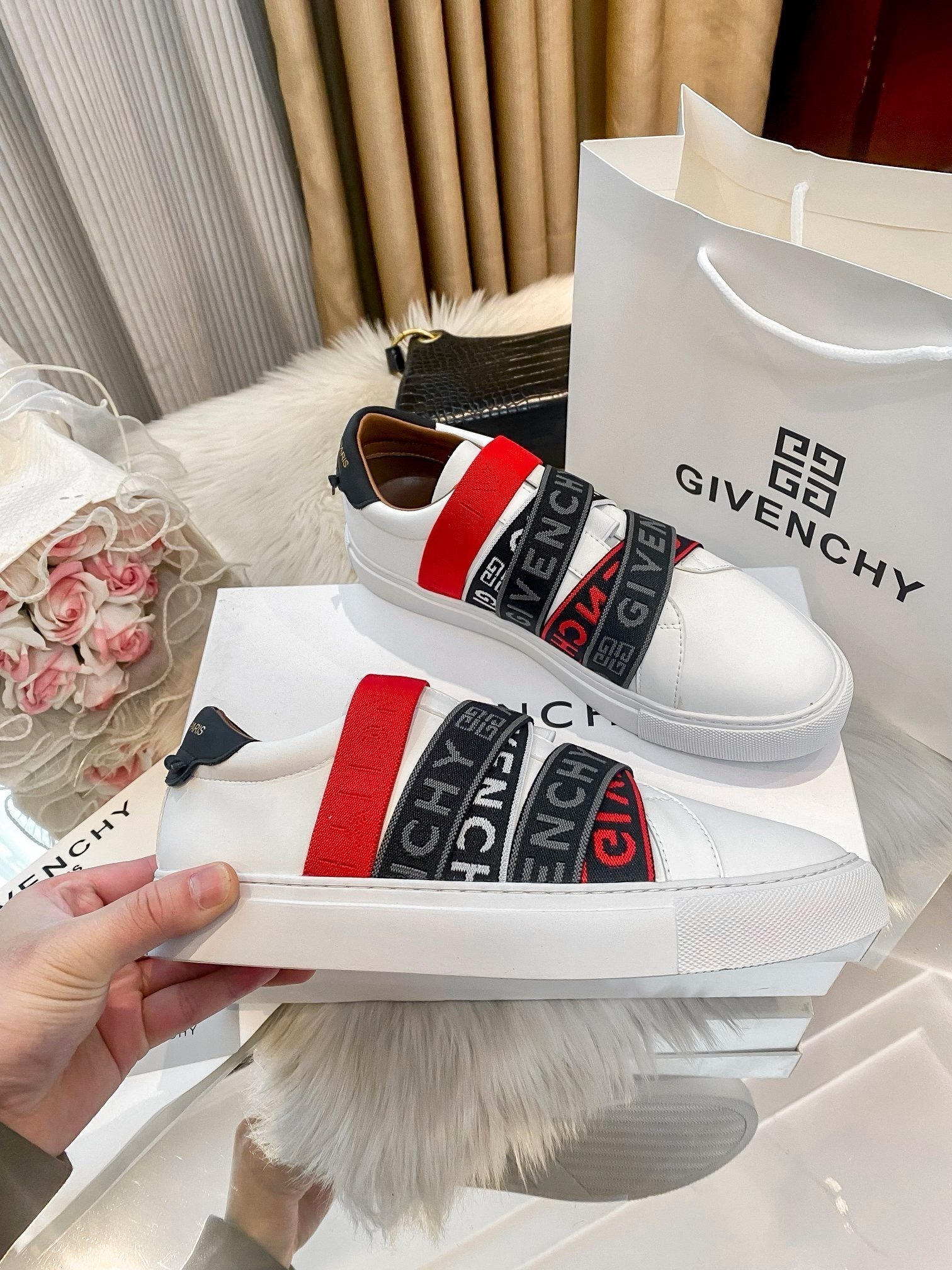 $41.43 GIVENCHY ZT9886 gallery