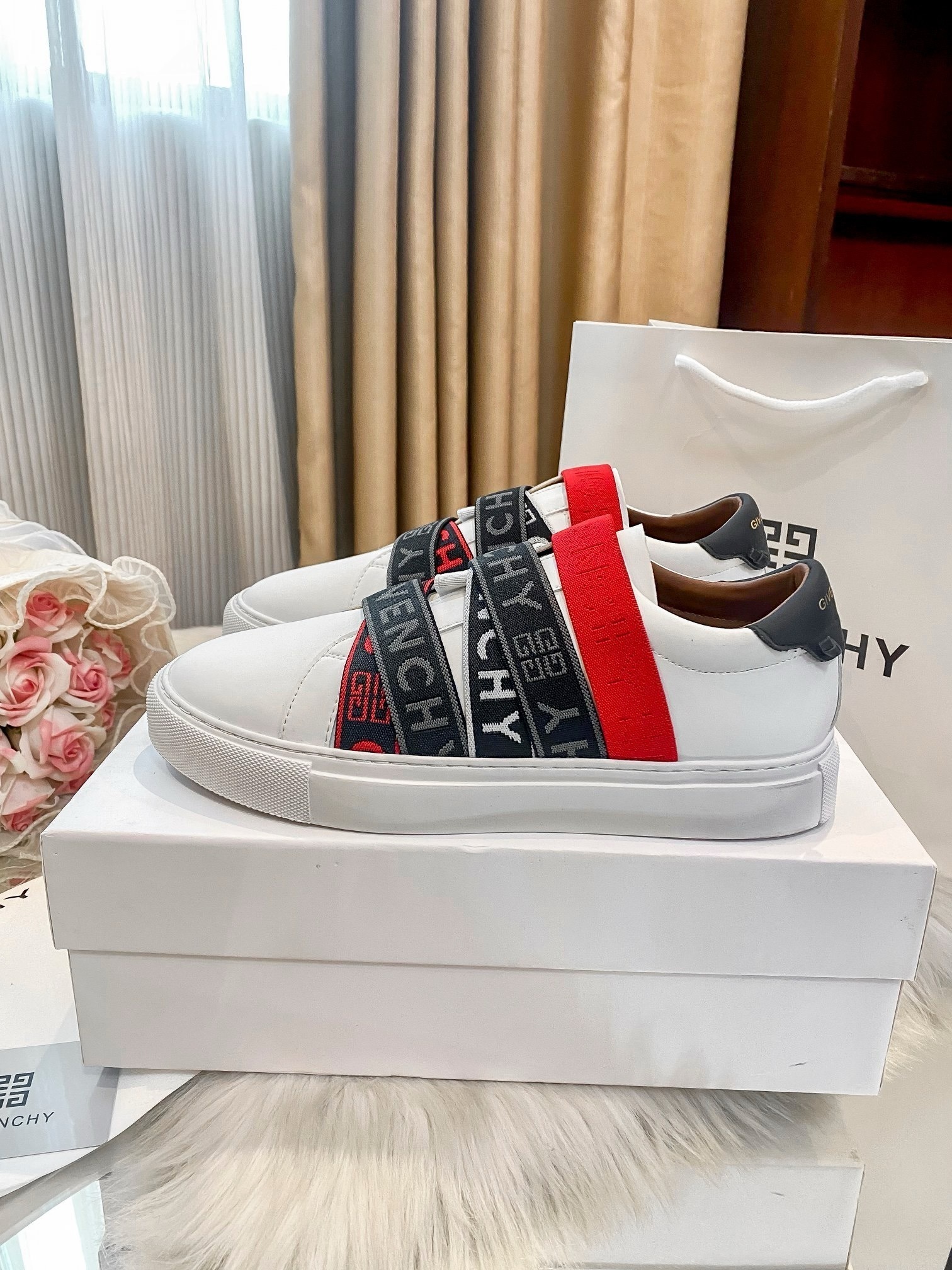 $41.43 GIVENCHY ZT9886 gallery