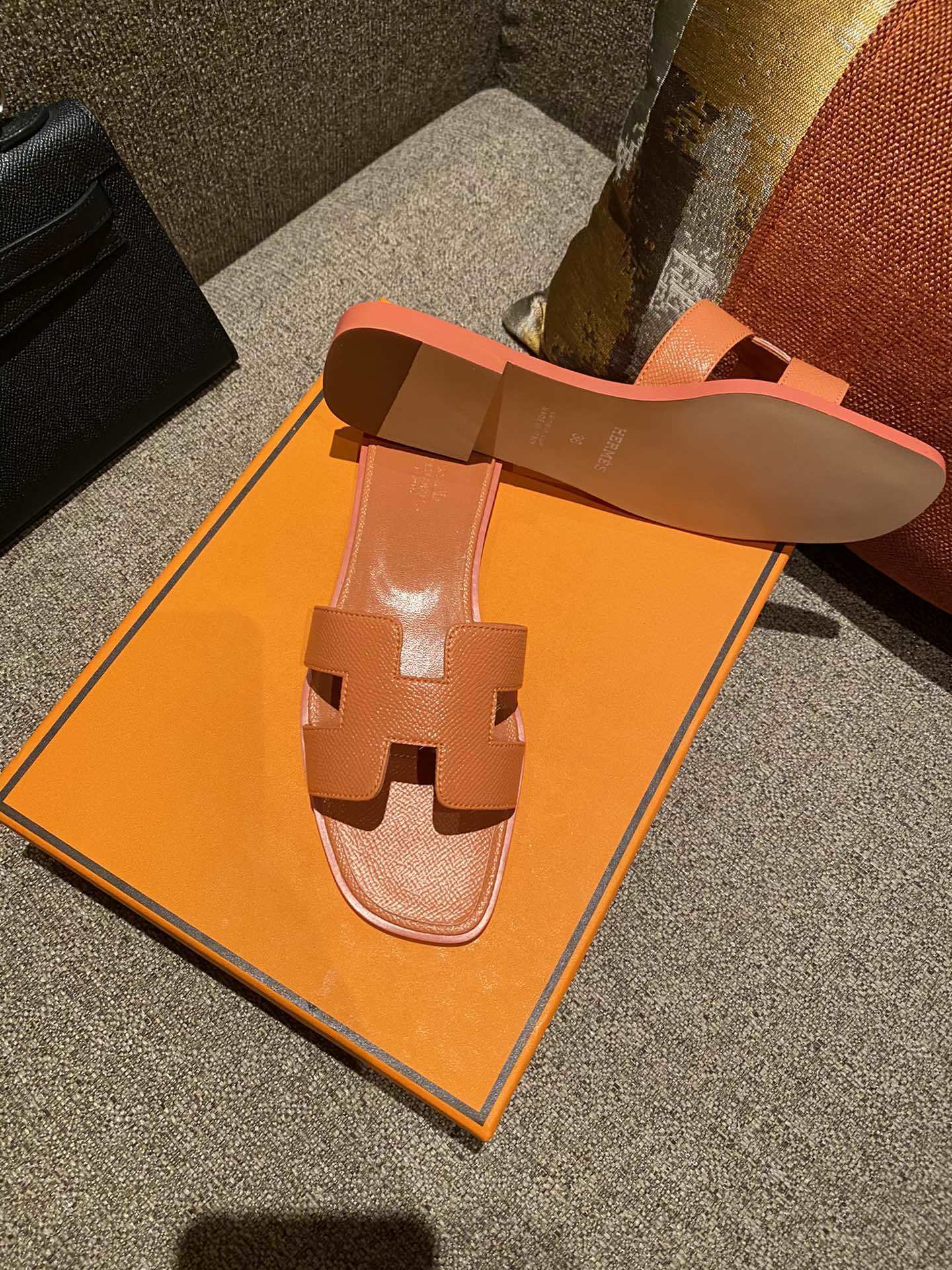 $42 HERMAS ZT10153 gallery