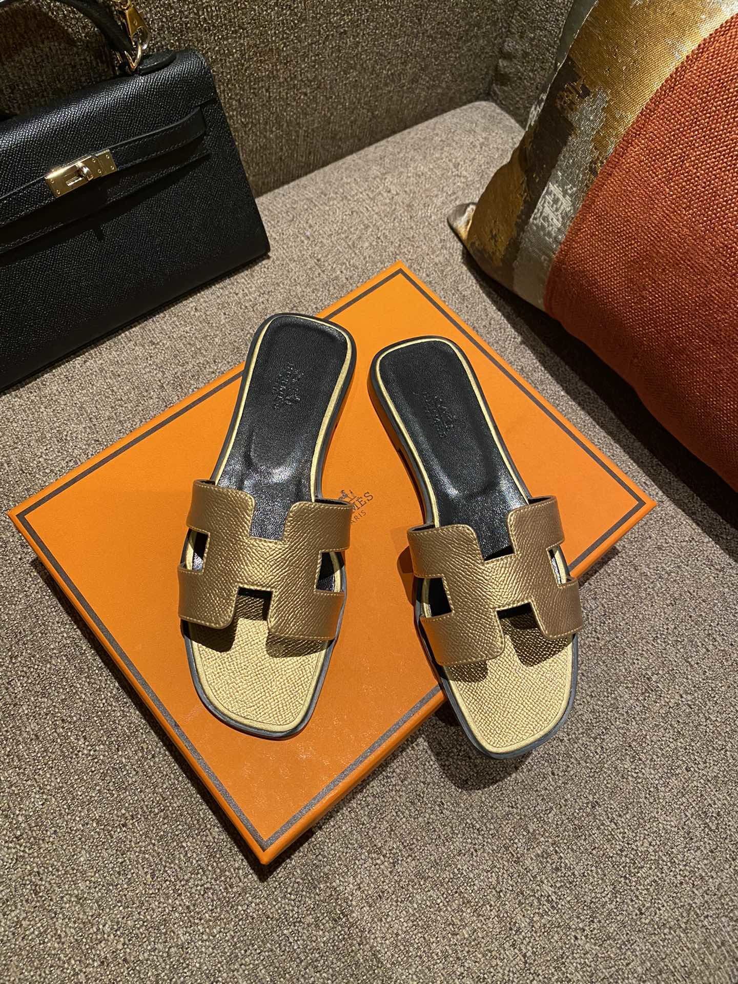 $42 HERMAS ZT10154 gallery