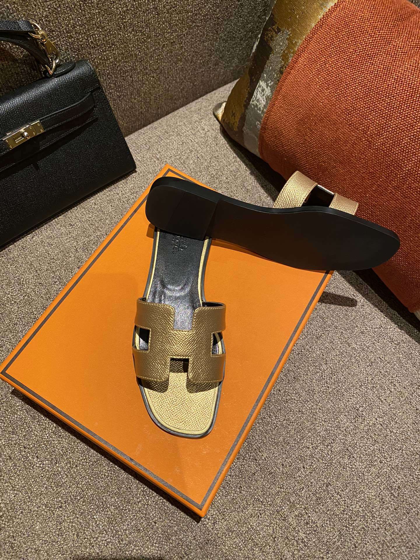 $42 HERMAS ZT10154 gallery