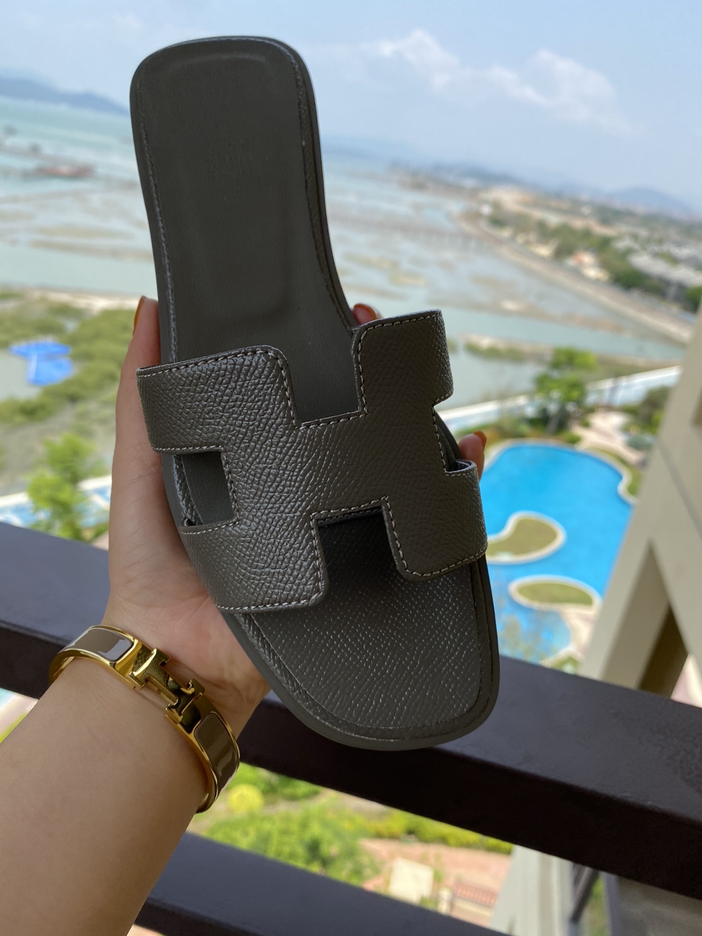 $42 HERMAS ZT10155 gallery