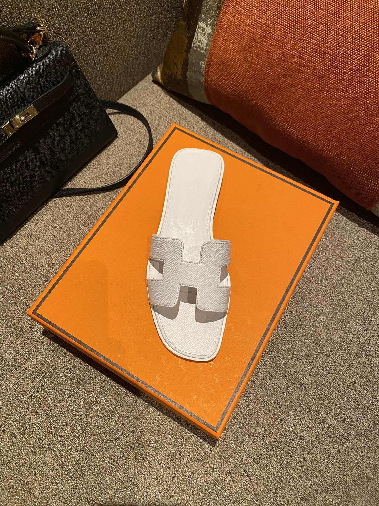 $42 HERMAS ZT10155 gallery