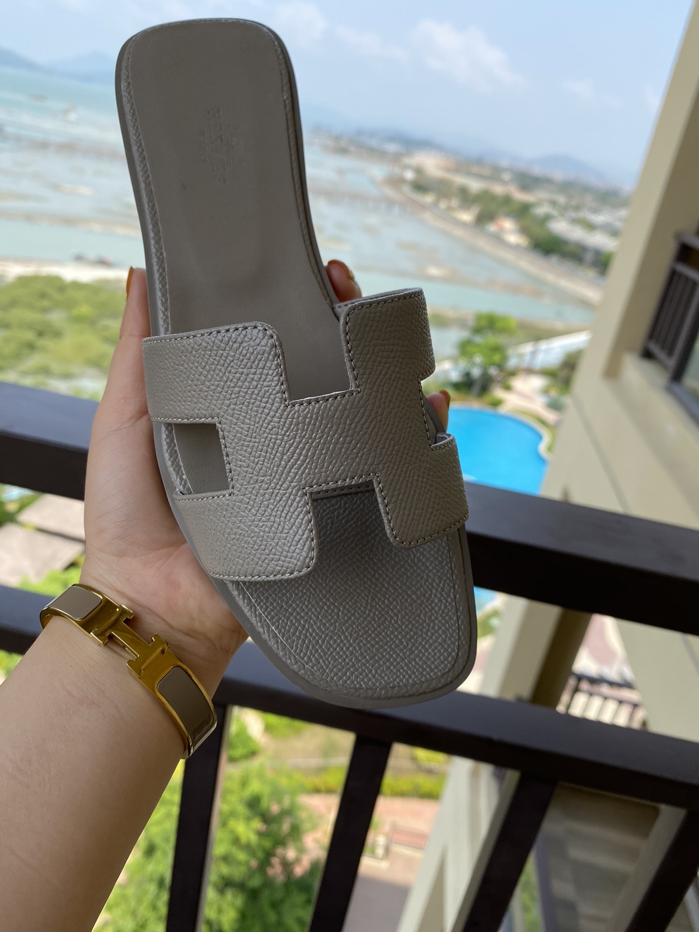 $42 HERMAS ZT10156 gallery