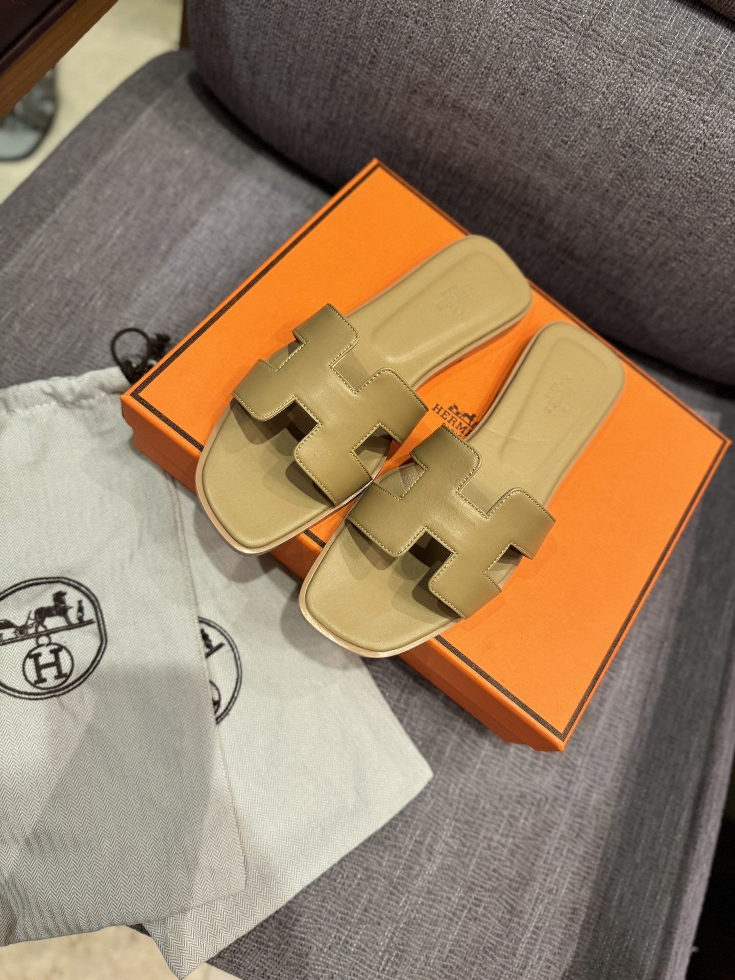 $42 HERMAS ZT10156 gallery