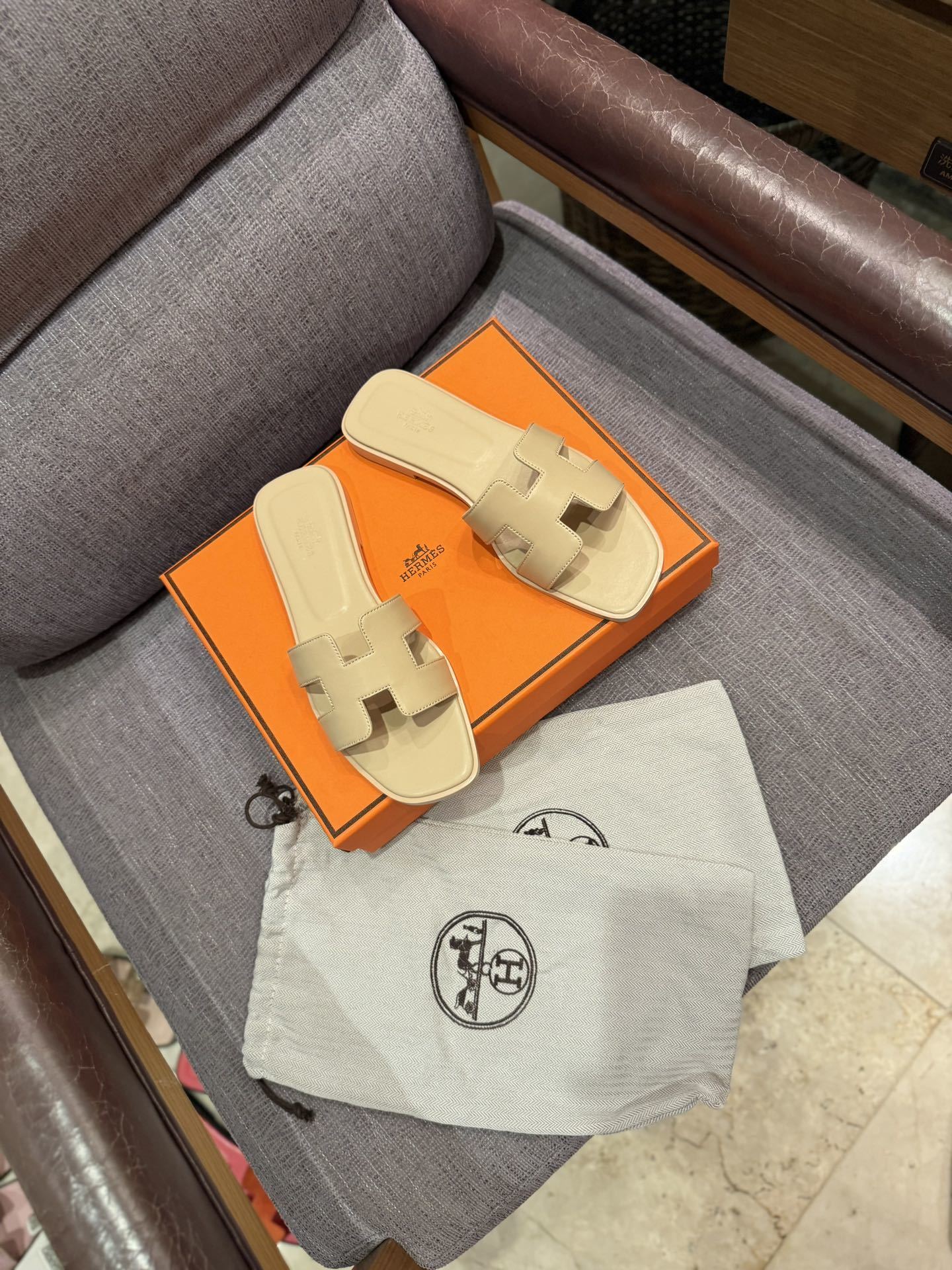 $42 HERMAS ZT10156 gallery