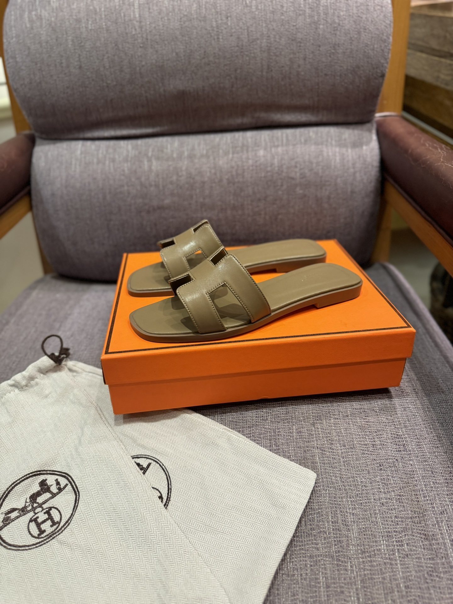 $42 HERMAS ZT10156 gallery