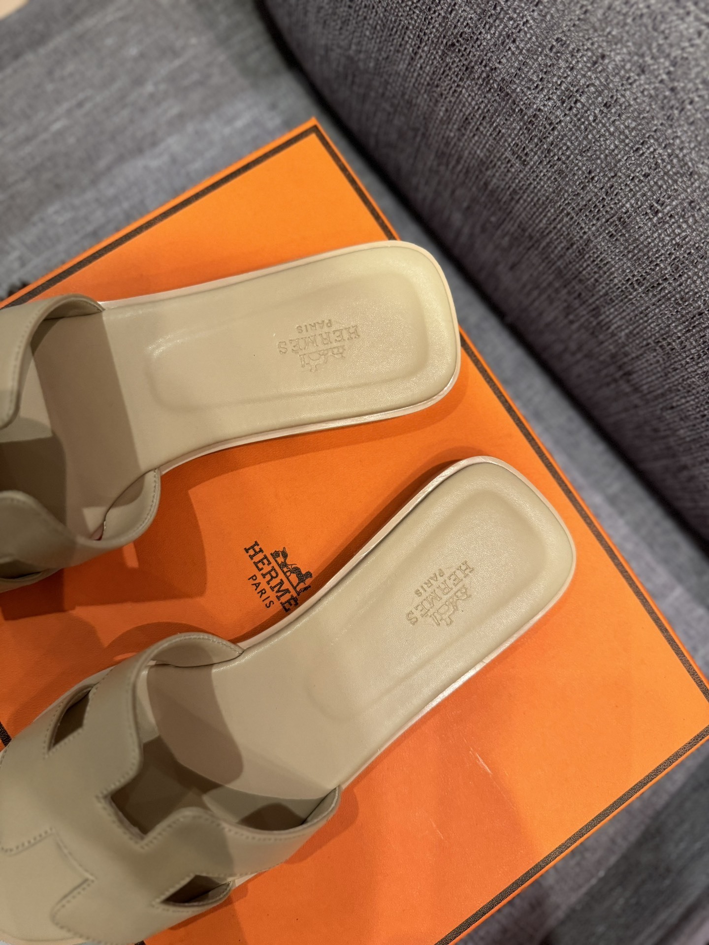 $42 HERMAS ZT10156 gallery