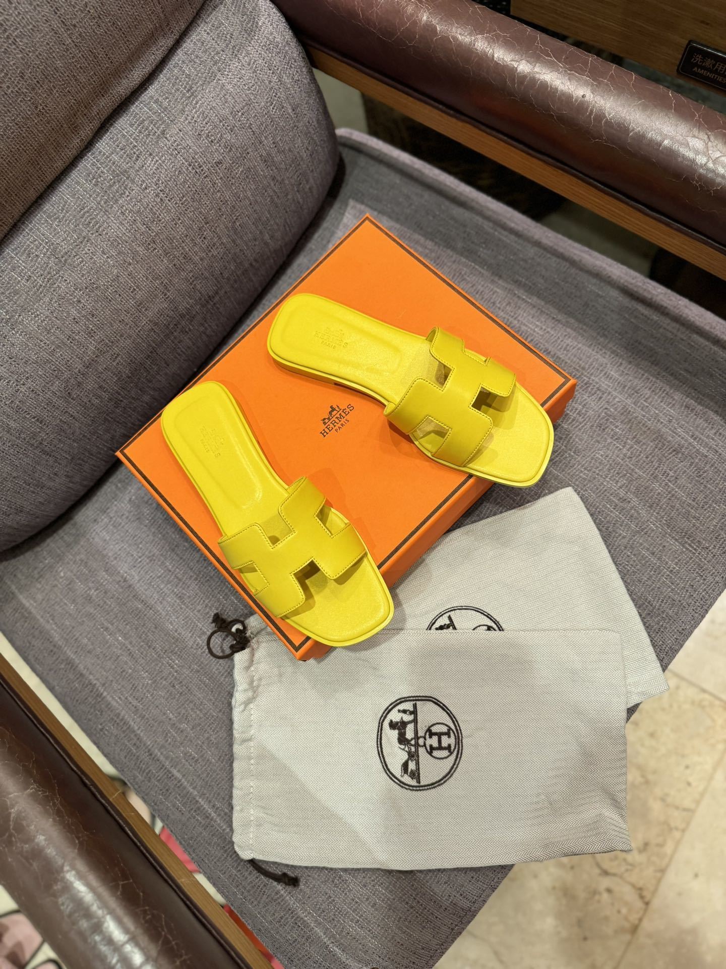 $42 HERMAS ZT10156 gallery