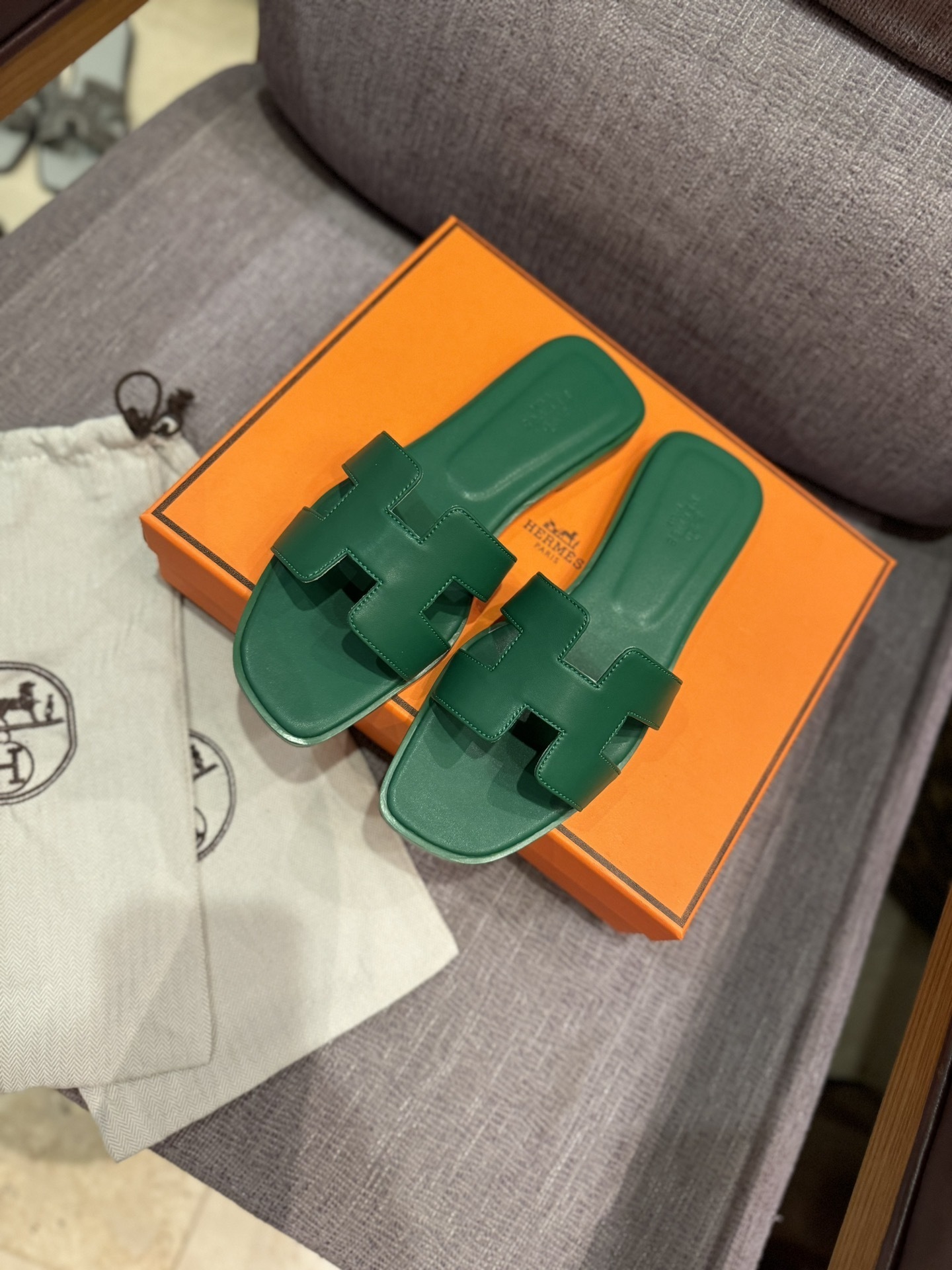 $42 HERMAS ZT10156 gallery