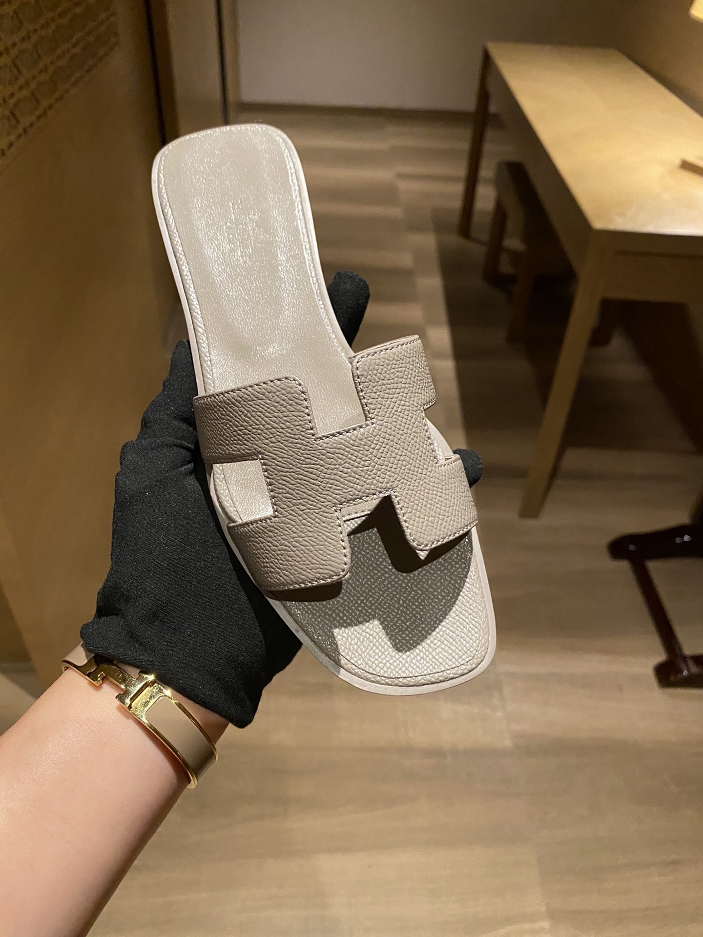 $42 HERMAS ZT10156 gallery