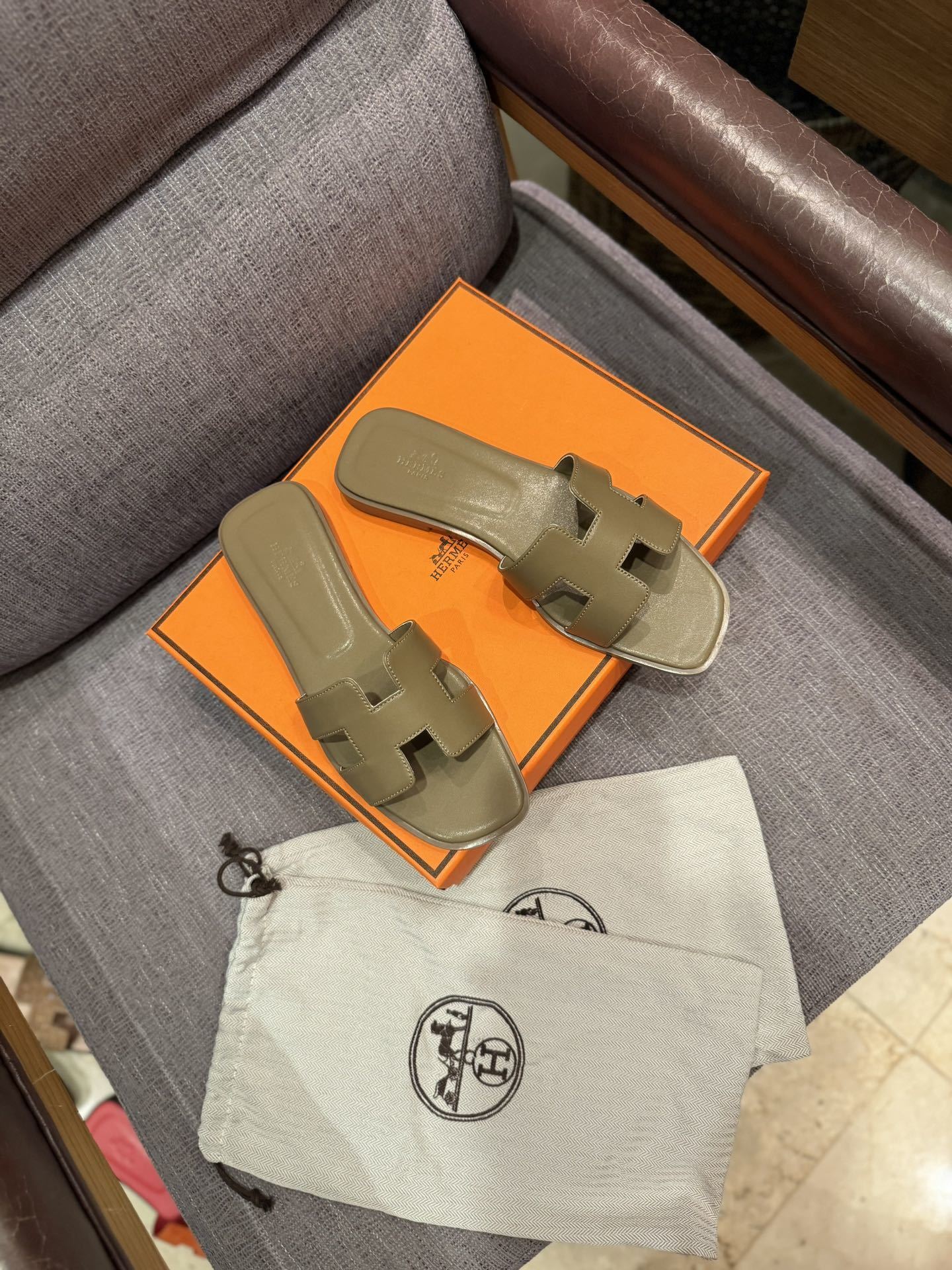 $42 HERMAS ZT10156 gallery