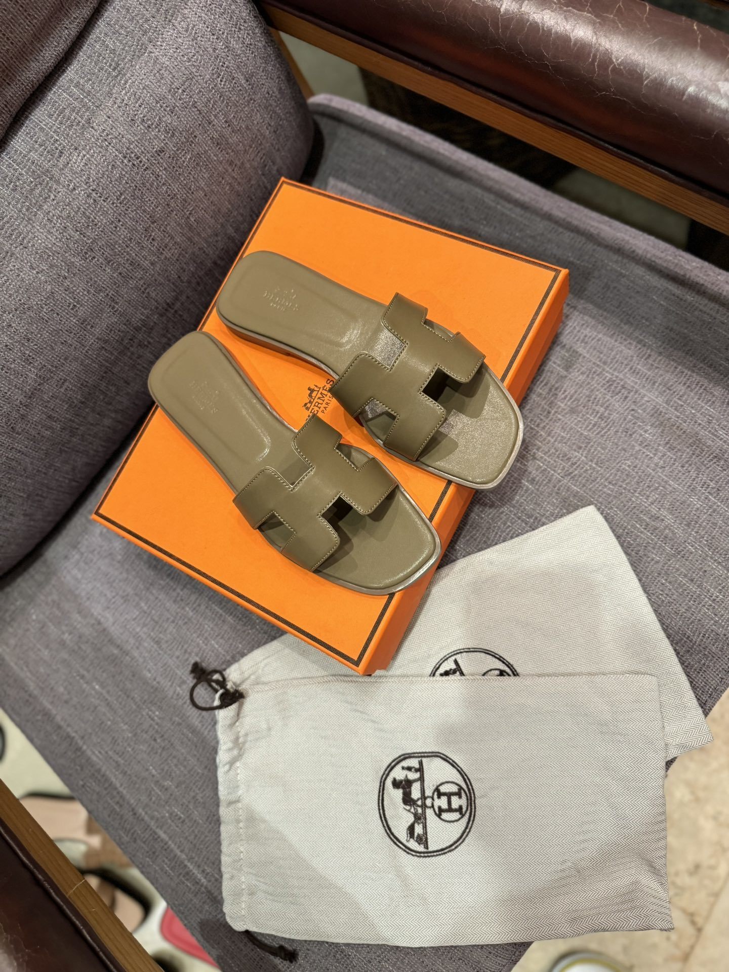 $42 HERMAS ZT10156 gallery