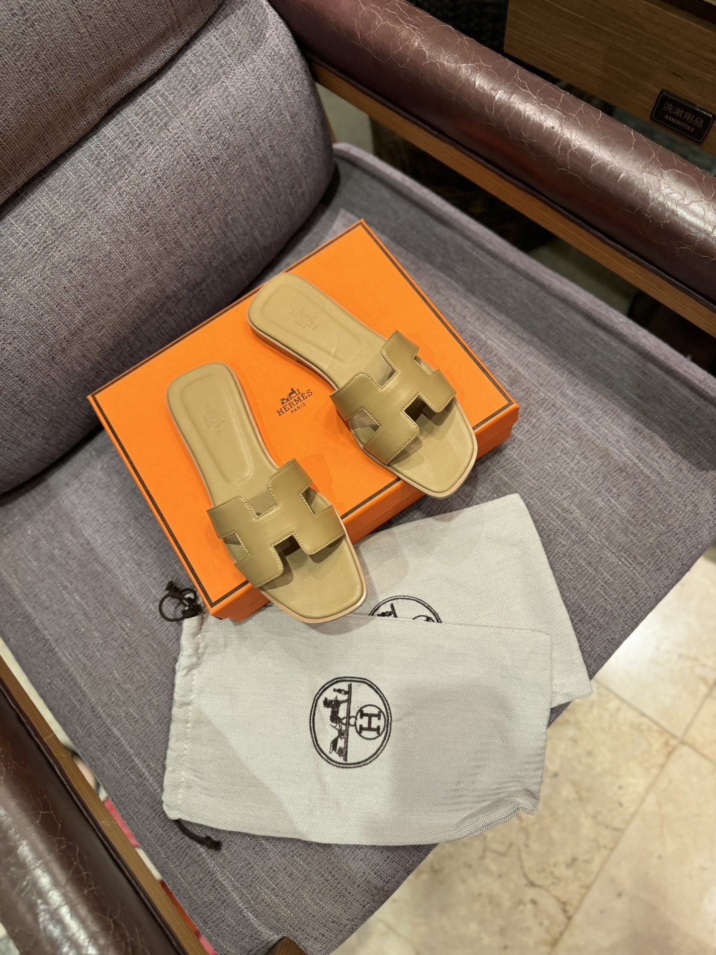 $42 HERMAS ZT10156 gallery