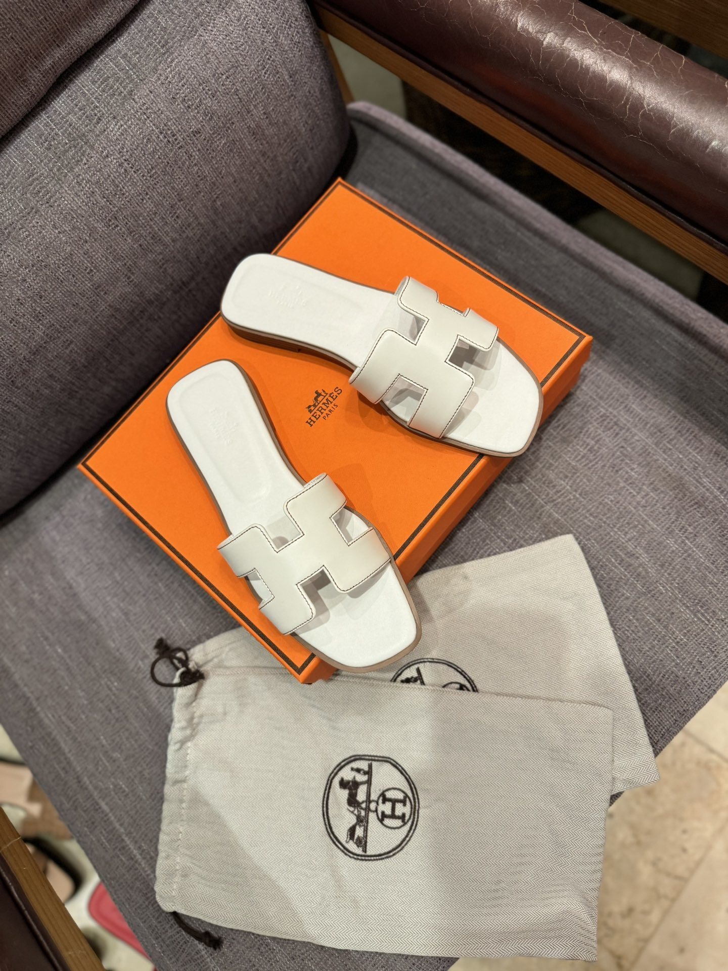 $42 HERMAS ZT10157 gallery