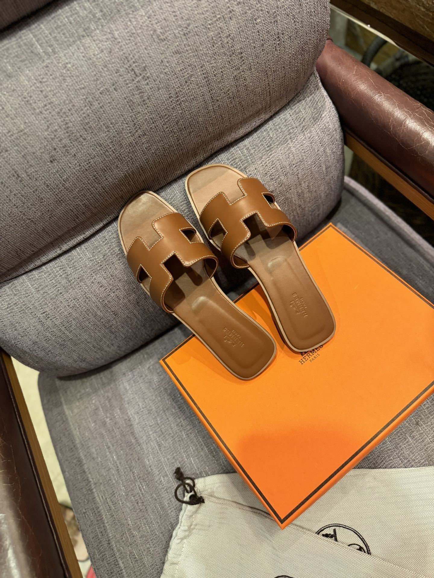 $42 HERMAS ZT10157 gallery