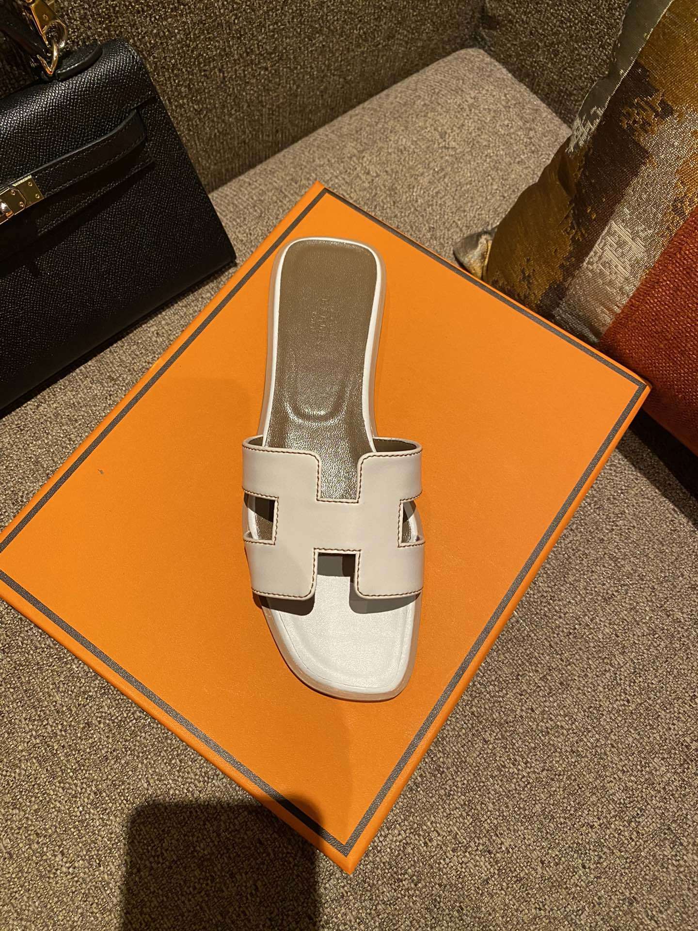 $42 HERMAS ZT10157 gallery