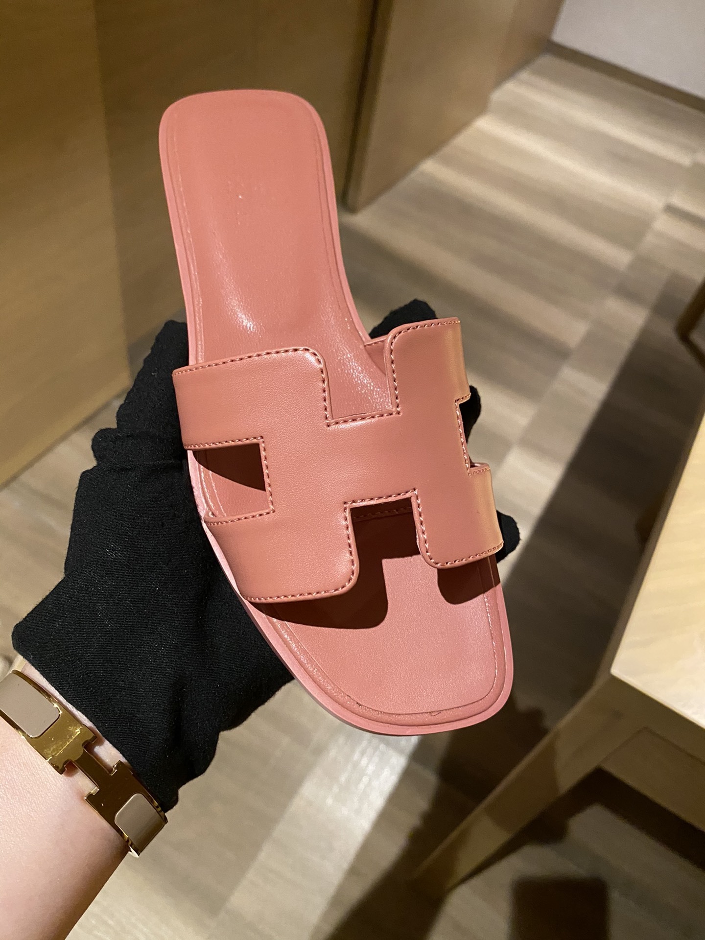 $42 HERMAS ZT10157 gallery