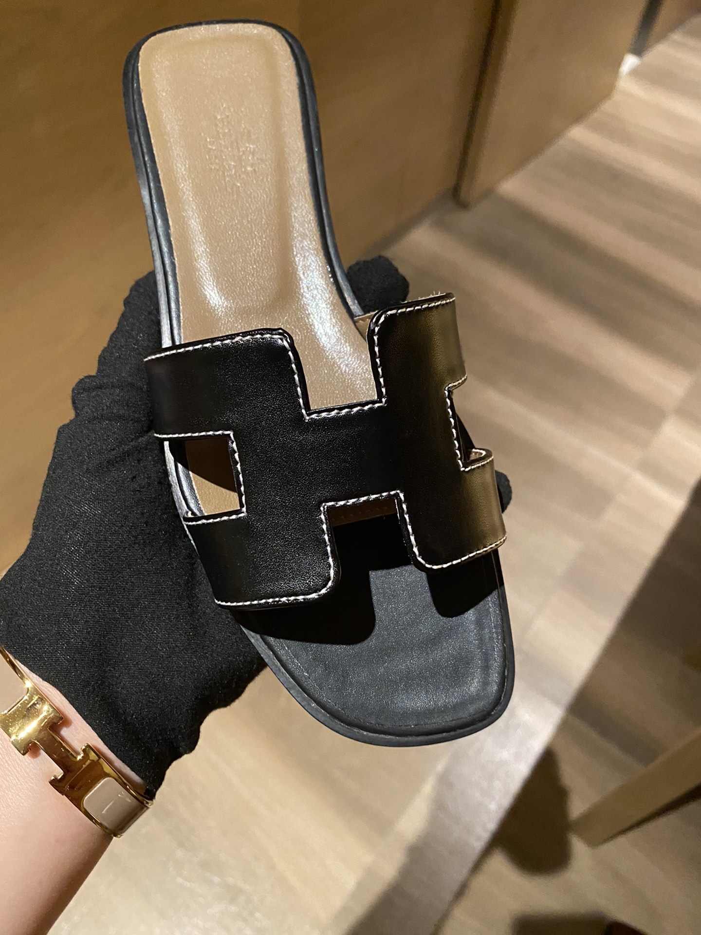 $42 HERMAS ZT10157 gallery