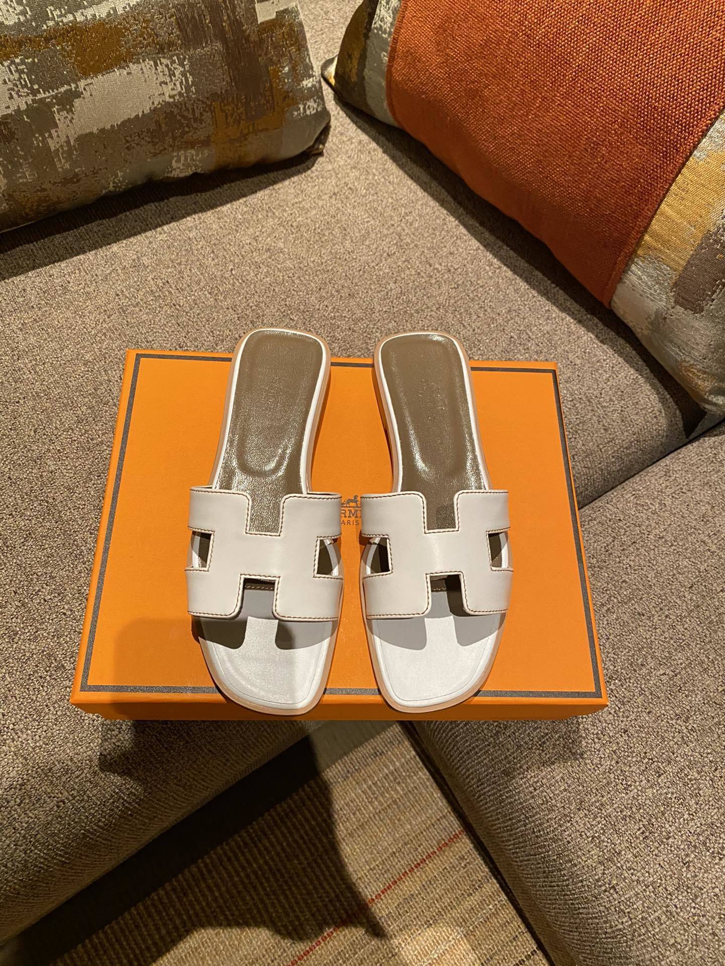 $42 HERMAS ZT10157 gallery