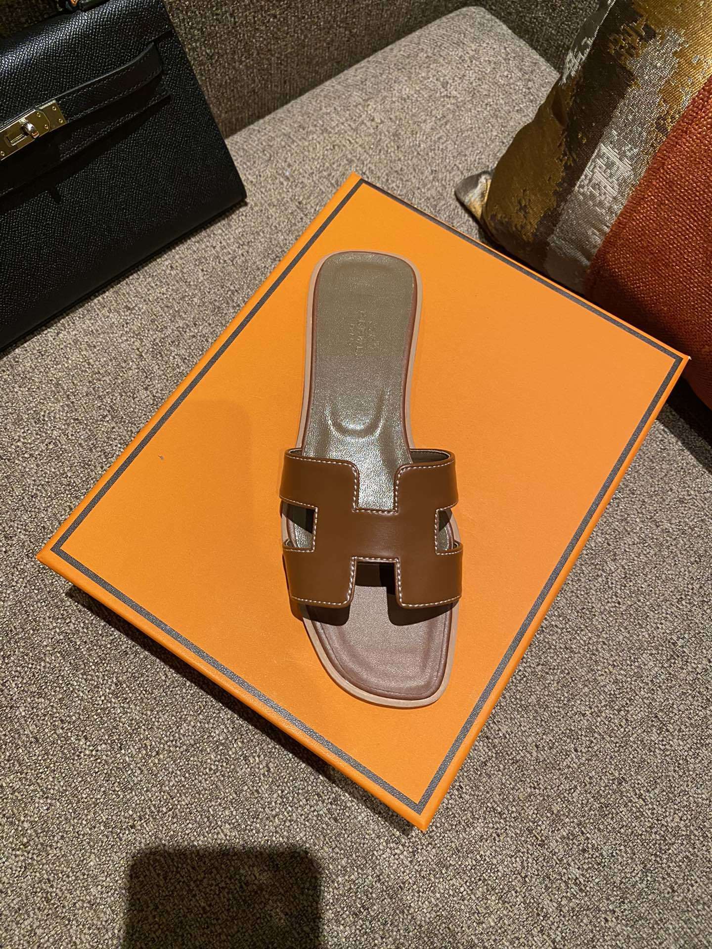 $42 HERMAS ZT10157 gallery