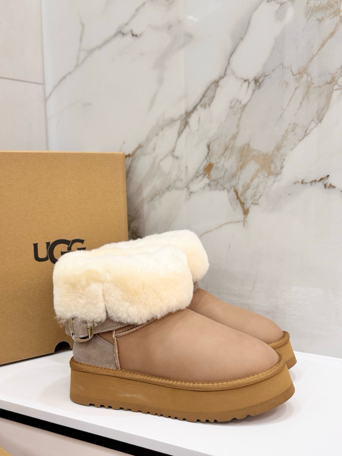 $44.64 UGG ZT9893 gallery