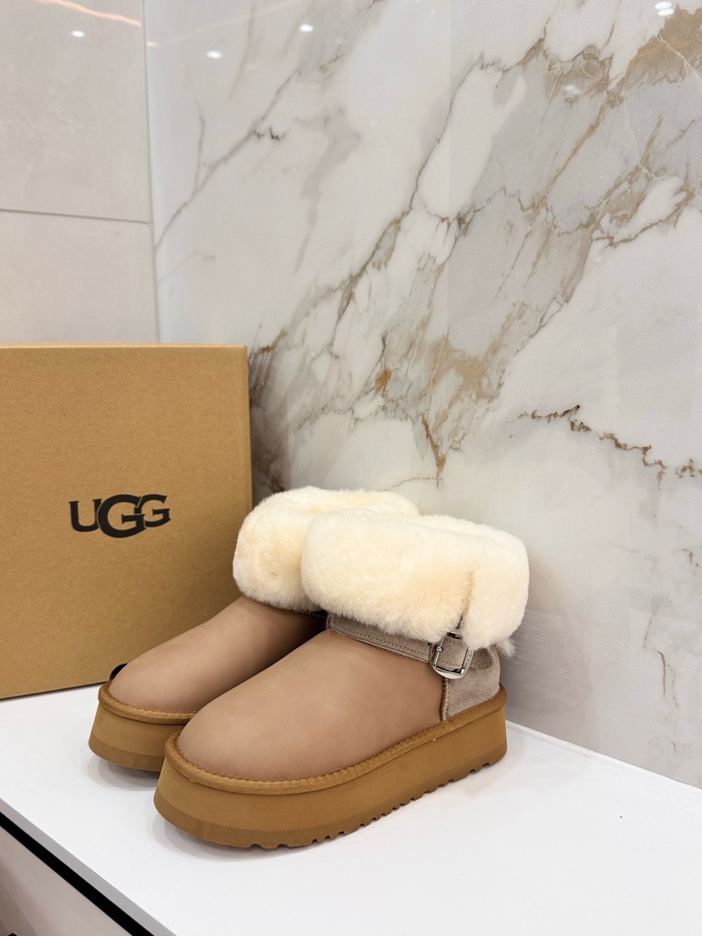 $44.64 UGG ZT9893 gallery