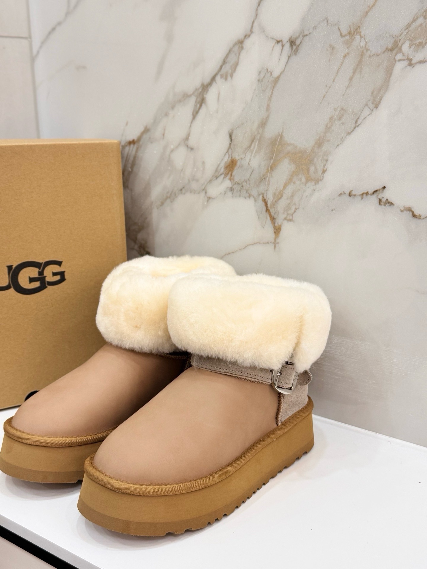 $44.64 UGG ZT9893 gallery