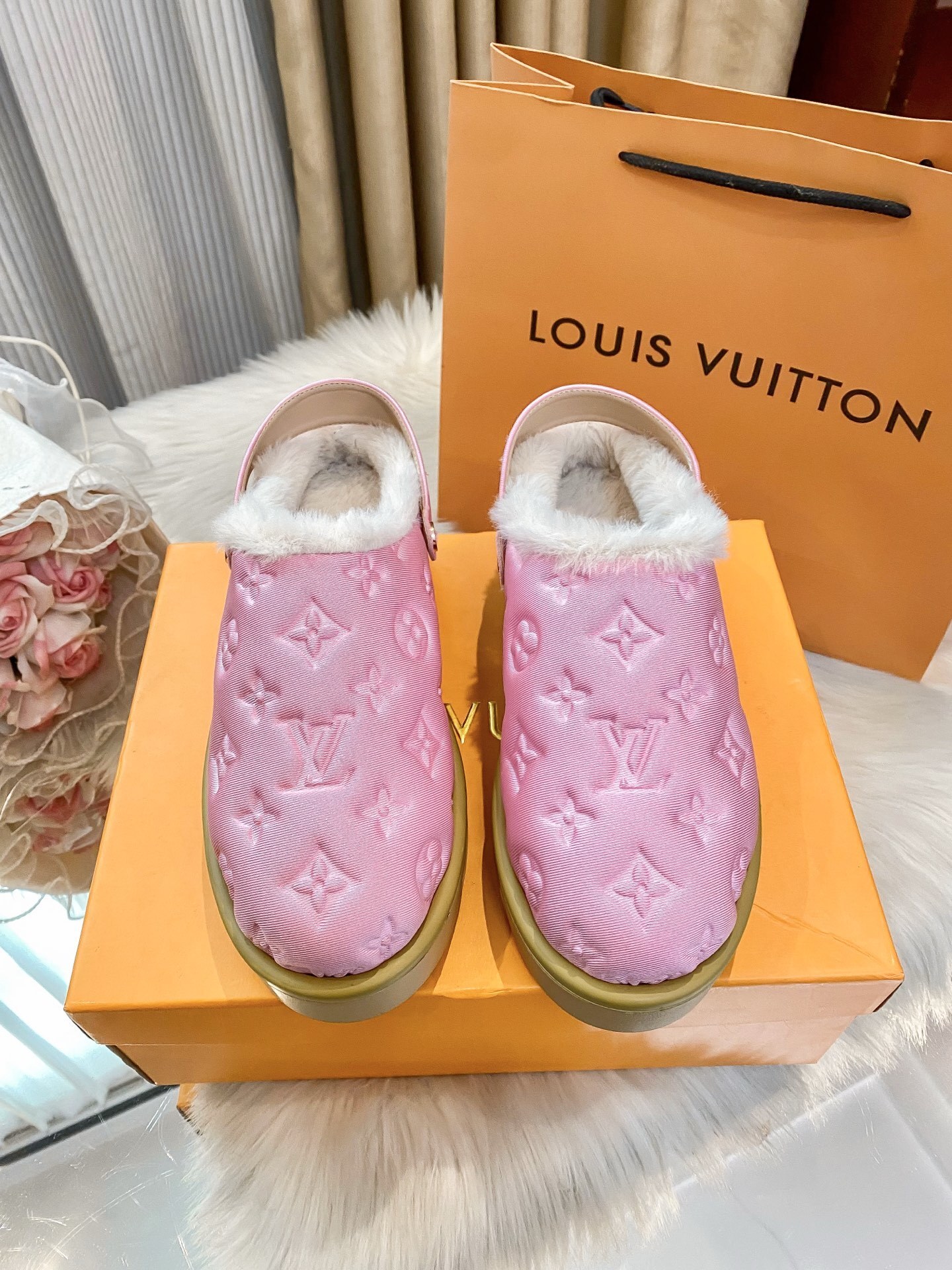 $46.43  LV  HE8001 gallery
