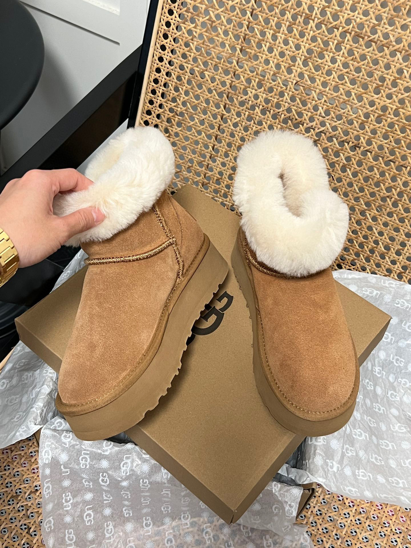 $48.22 UGG ZT9895 gallery