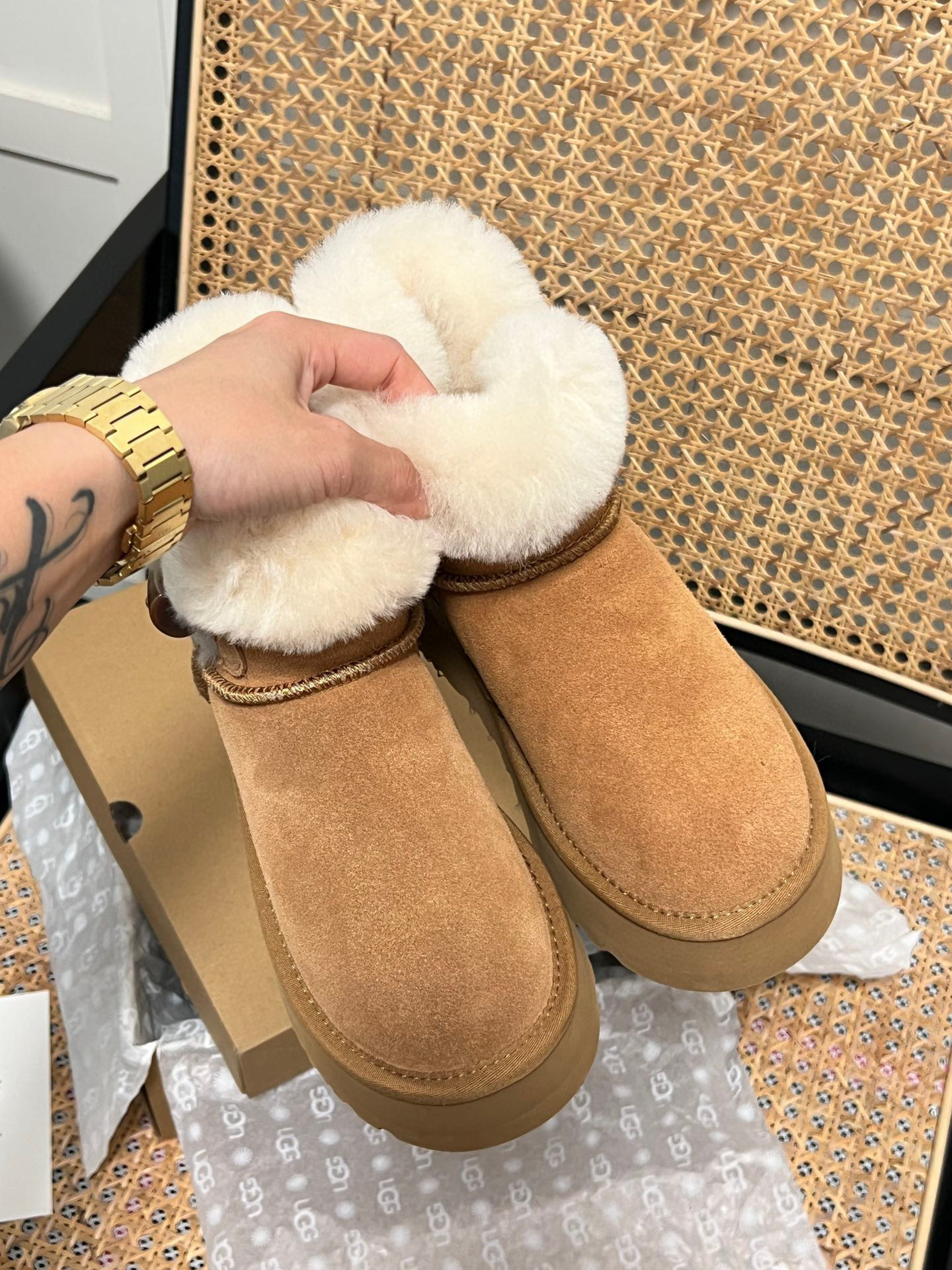 $48.22 UGG ZT9895 gallery