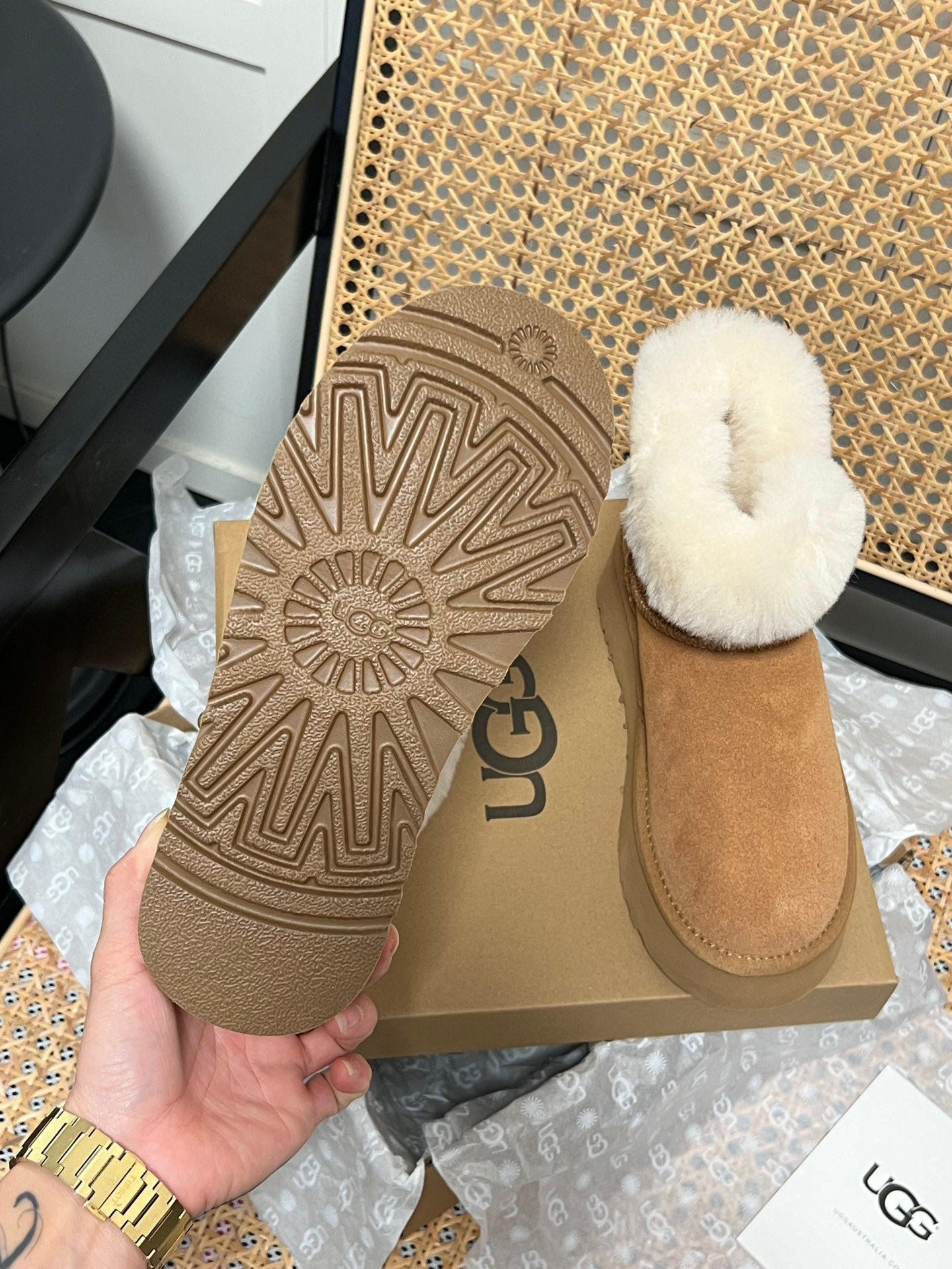 $48.22 UGG ZT9895 gallery