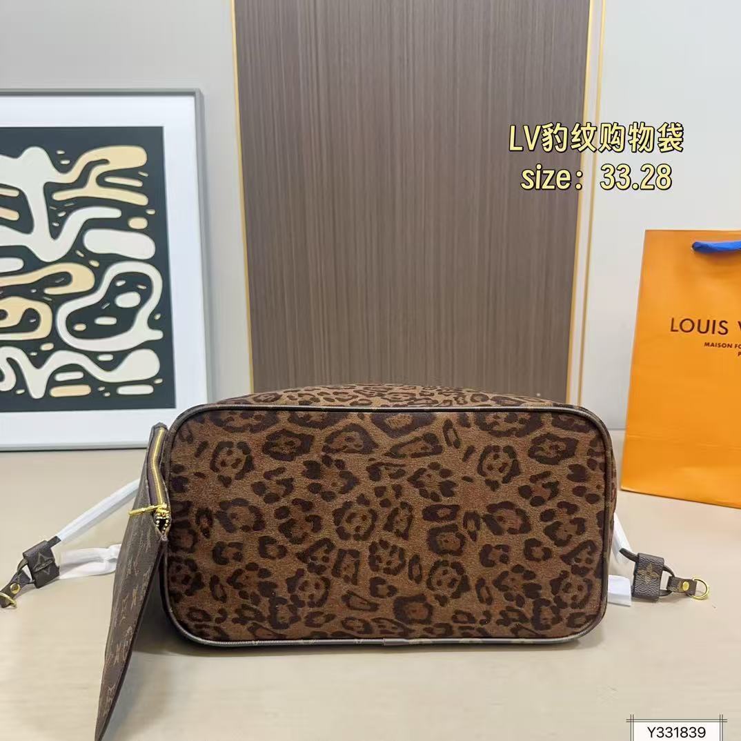 $51 LV ZT10166 gallery