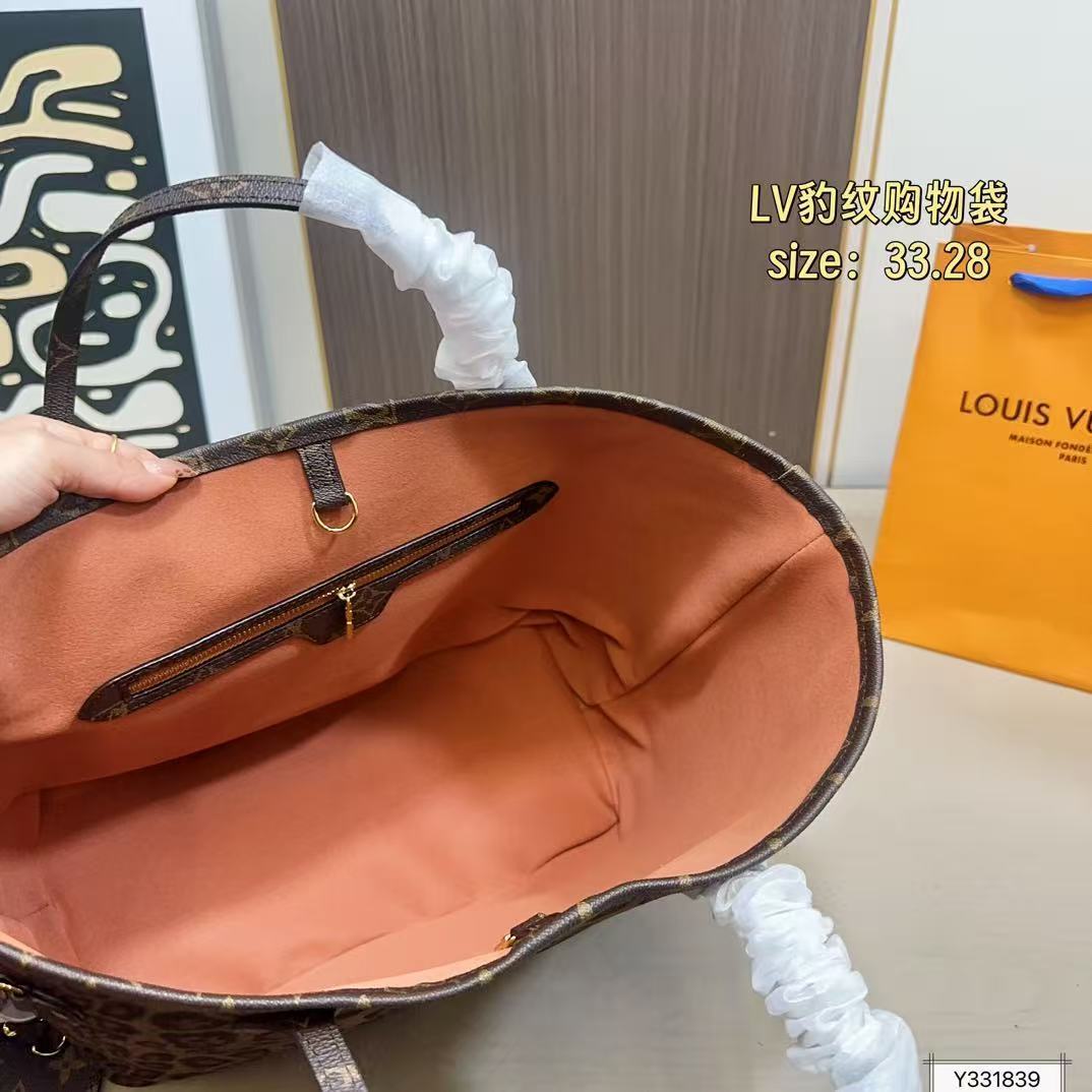 $51 LV ZT10166 gallery