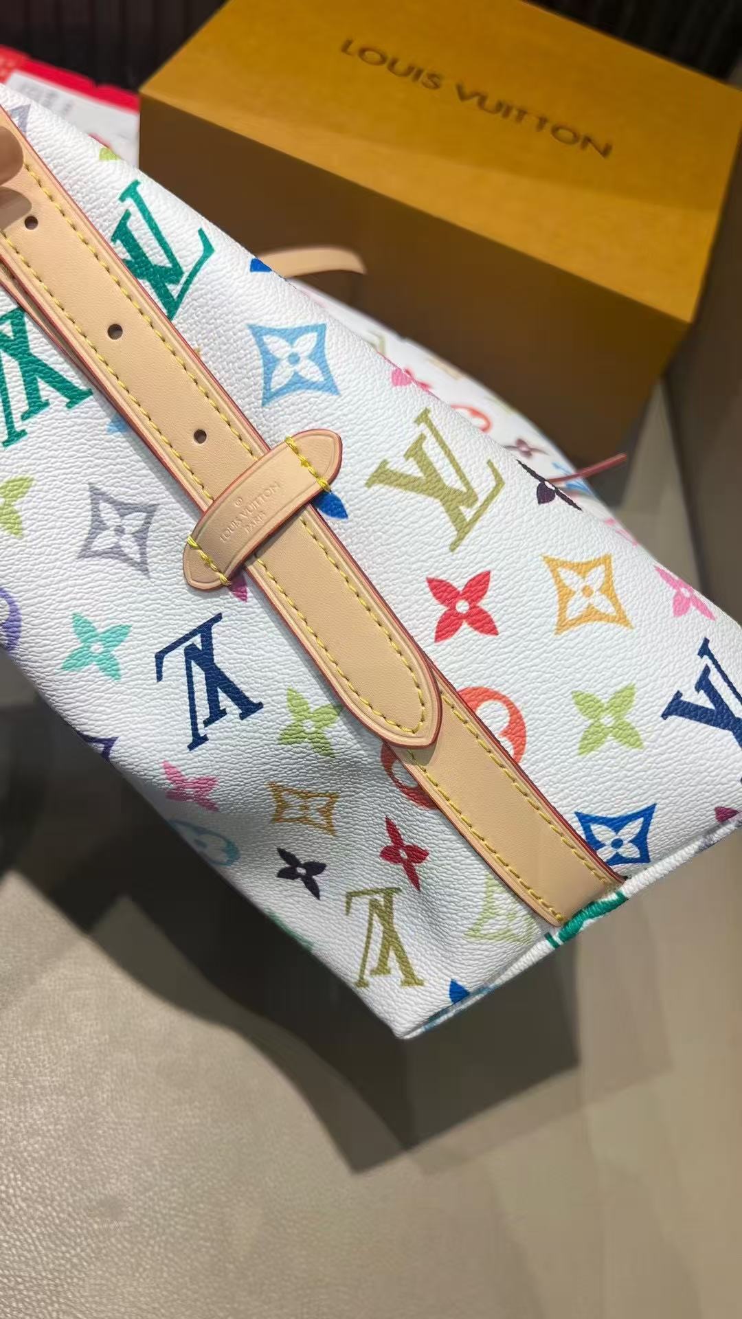 $51 LV ZT10200 gallery