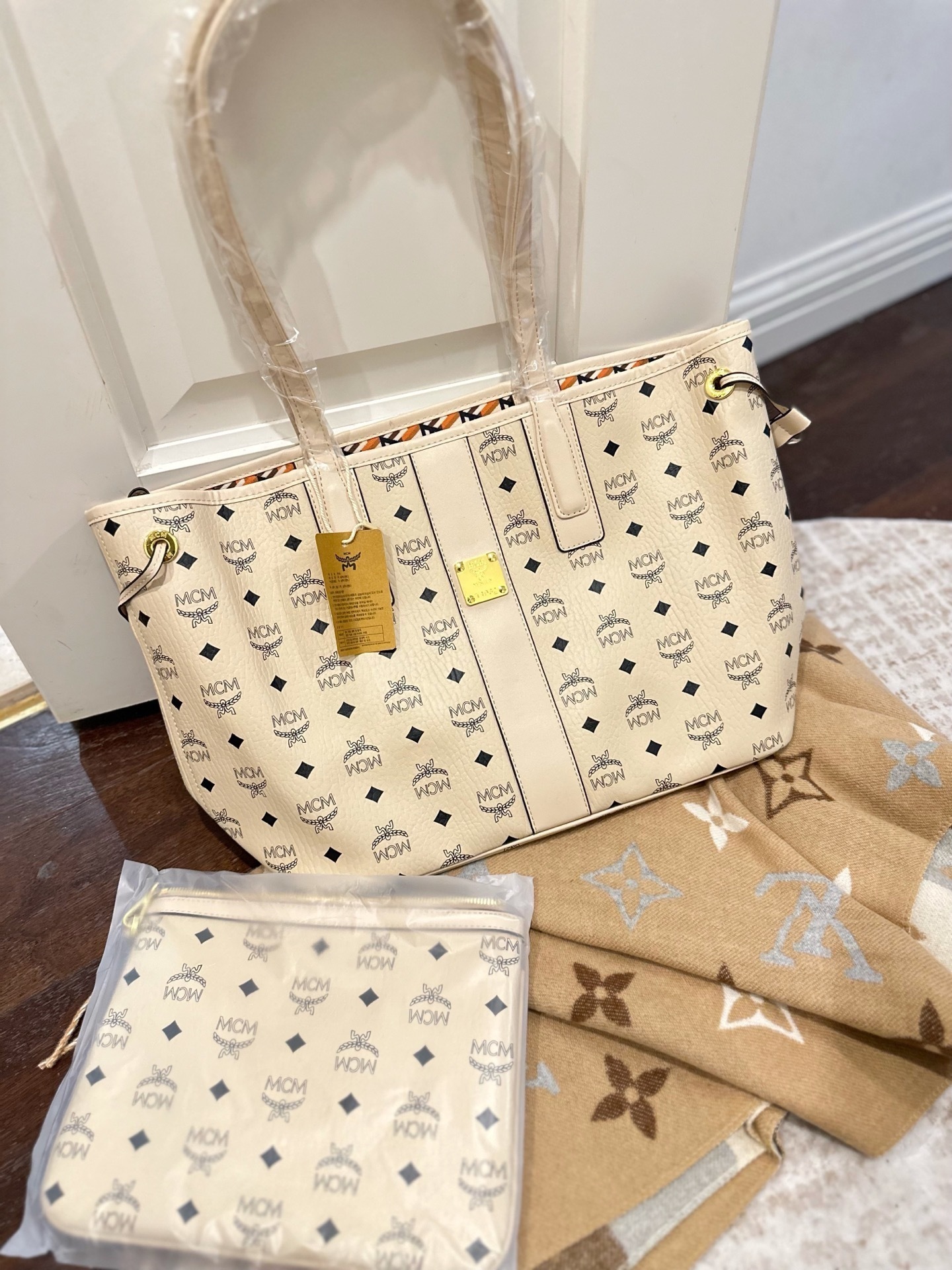 $51 MCM ZT10616 gallery