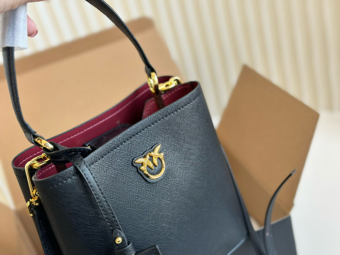 $51 PINKO ZT10195 gallery