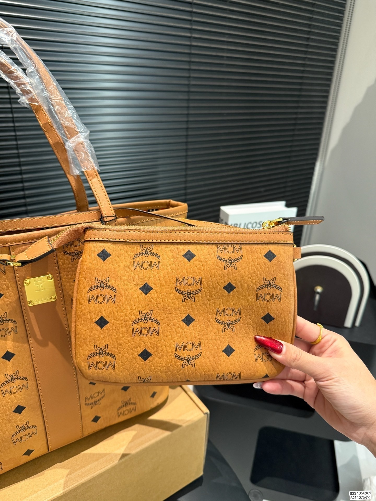 $54 MCM ZT10618 gallery