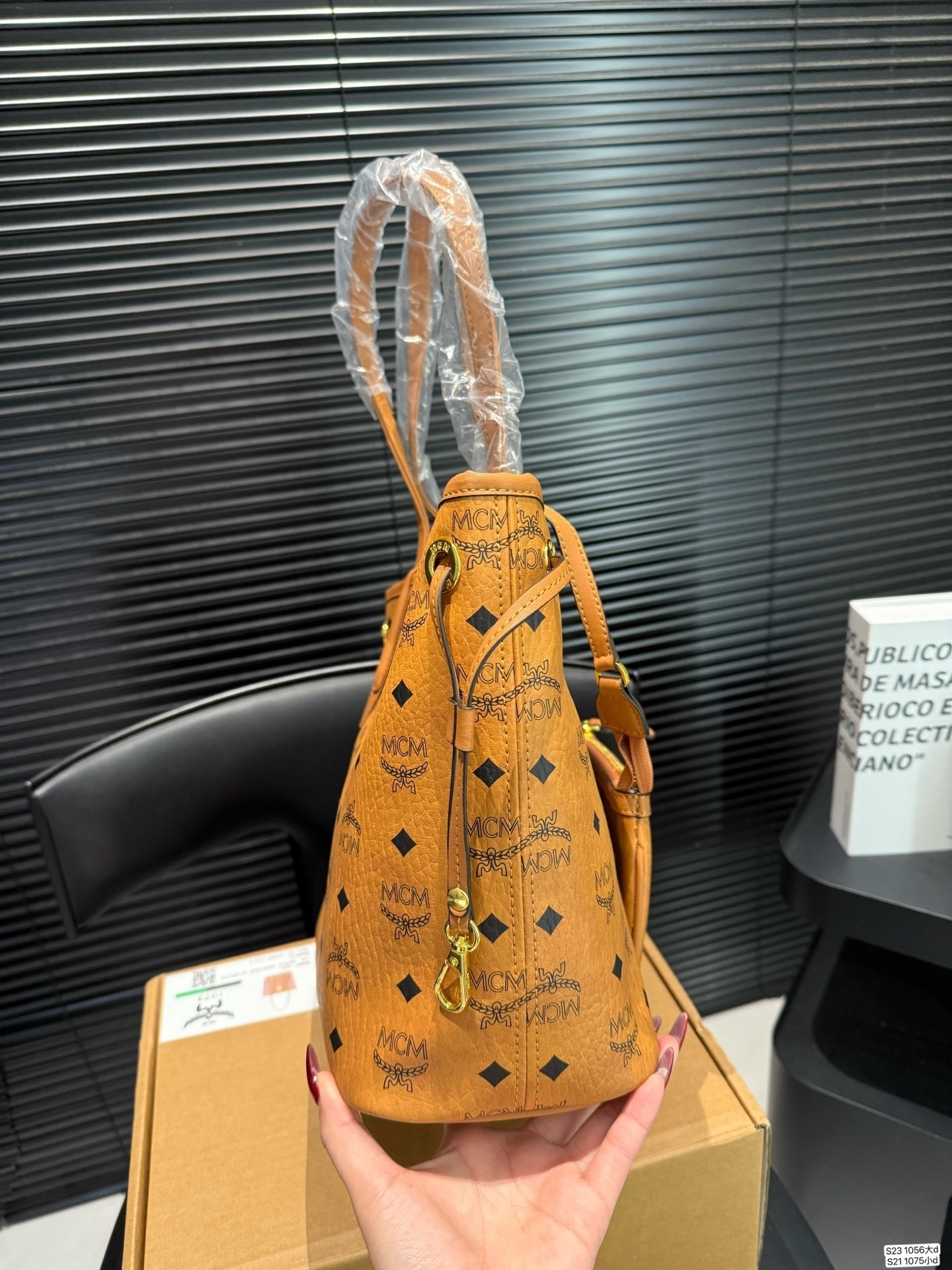 $54 MCM ZT10618 gallery