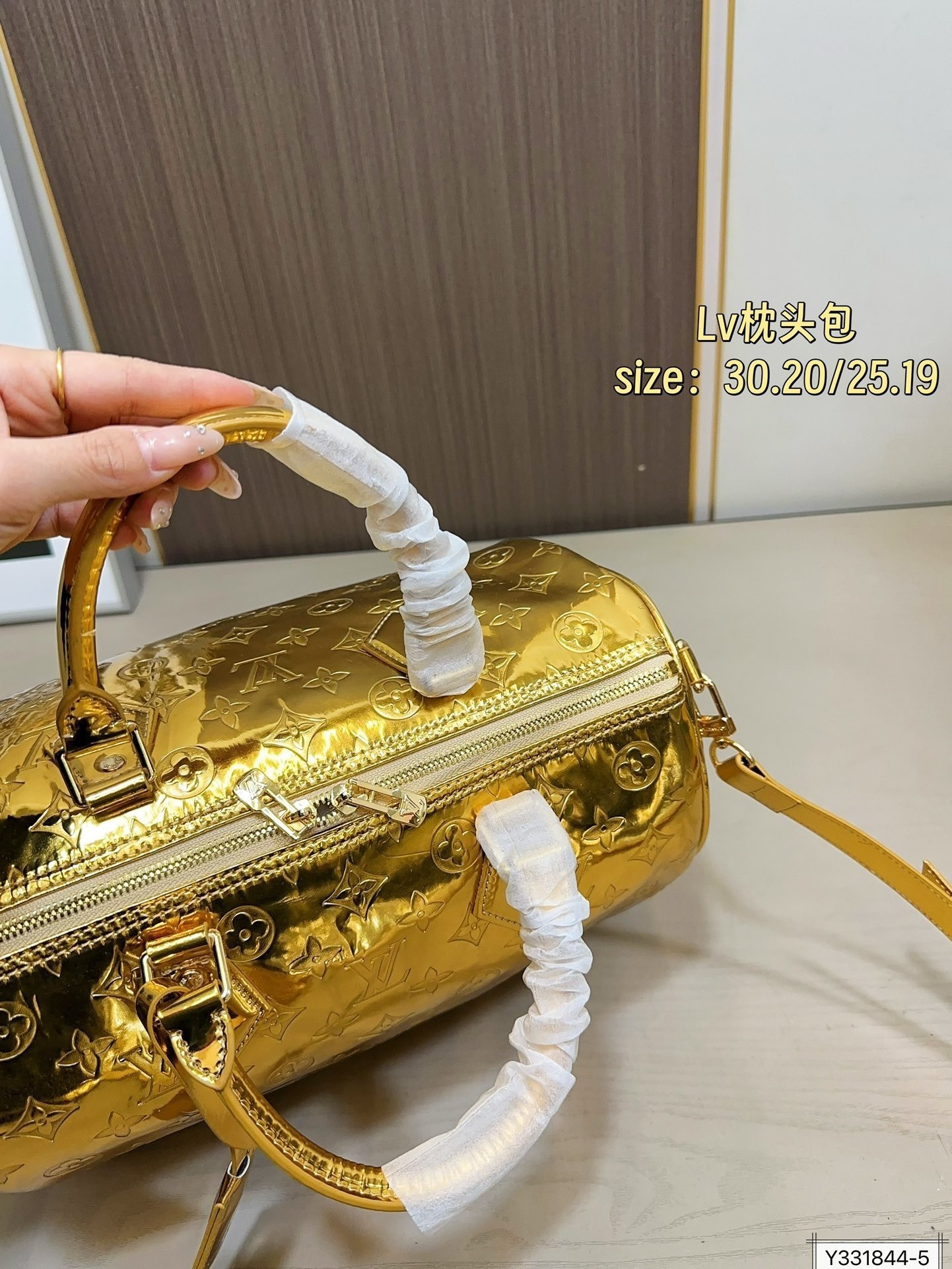 $54.00 LV ZT10099 gallery