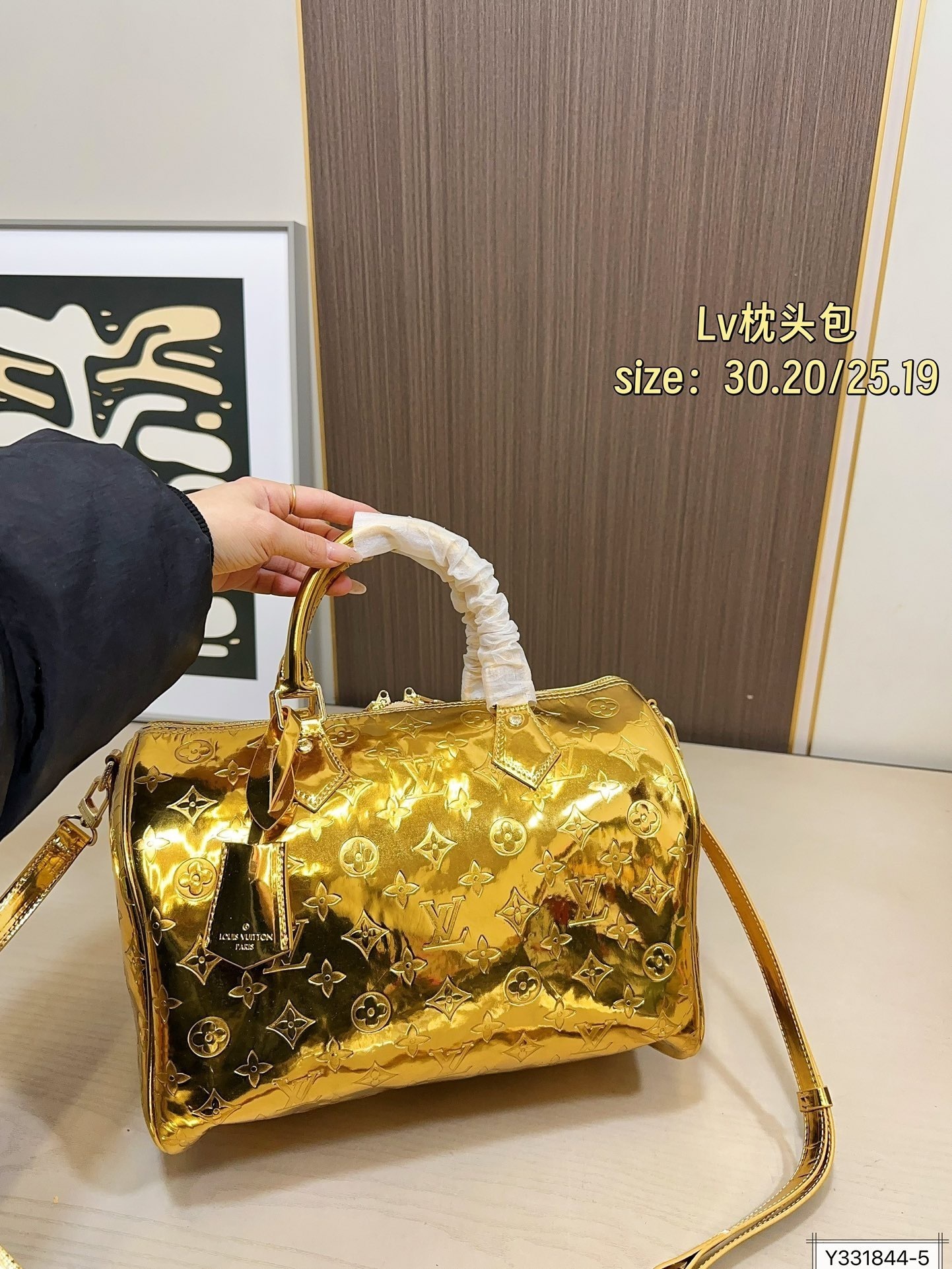 $54.00 LV ZT10099 gallery