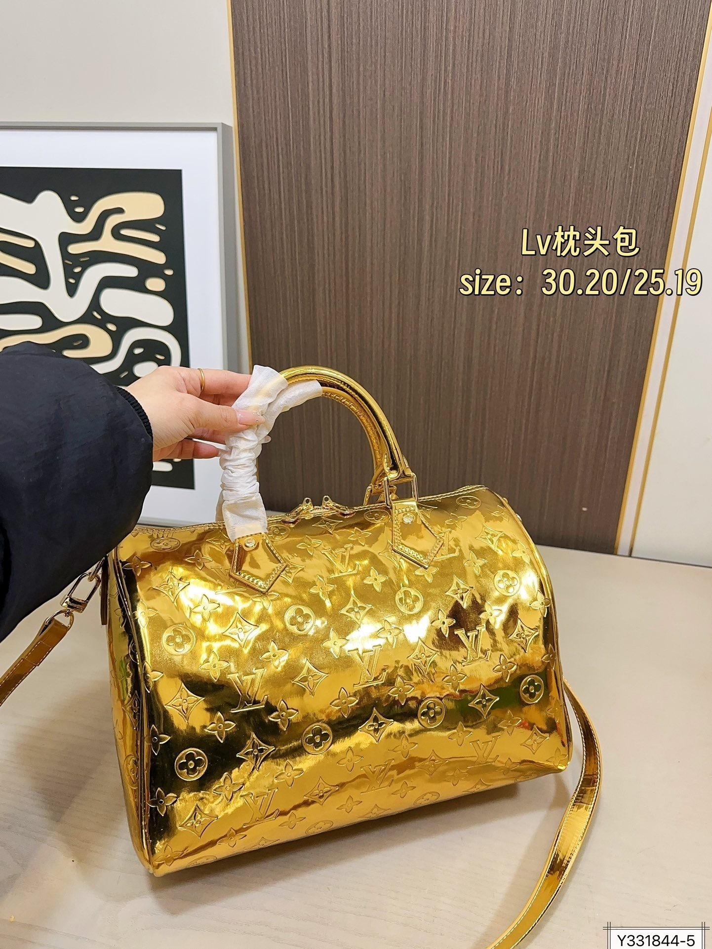 $54.00 LV ZT10099 gallery