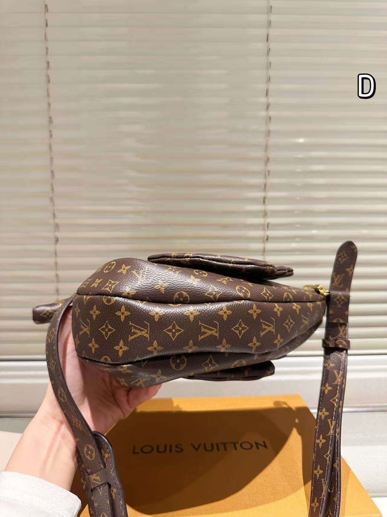 $56.25 LV ZT10168 gallery