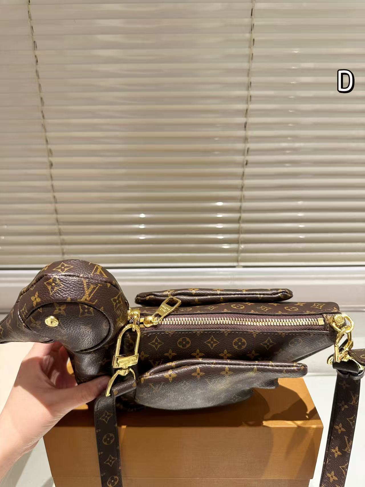 $56.25 LV ZT10168 gallery